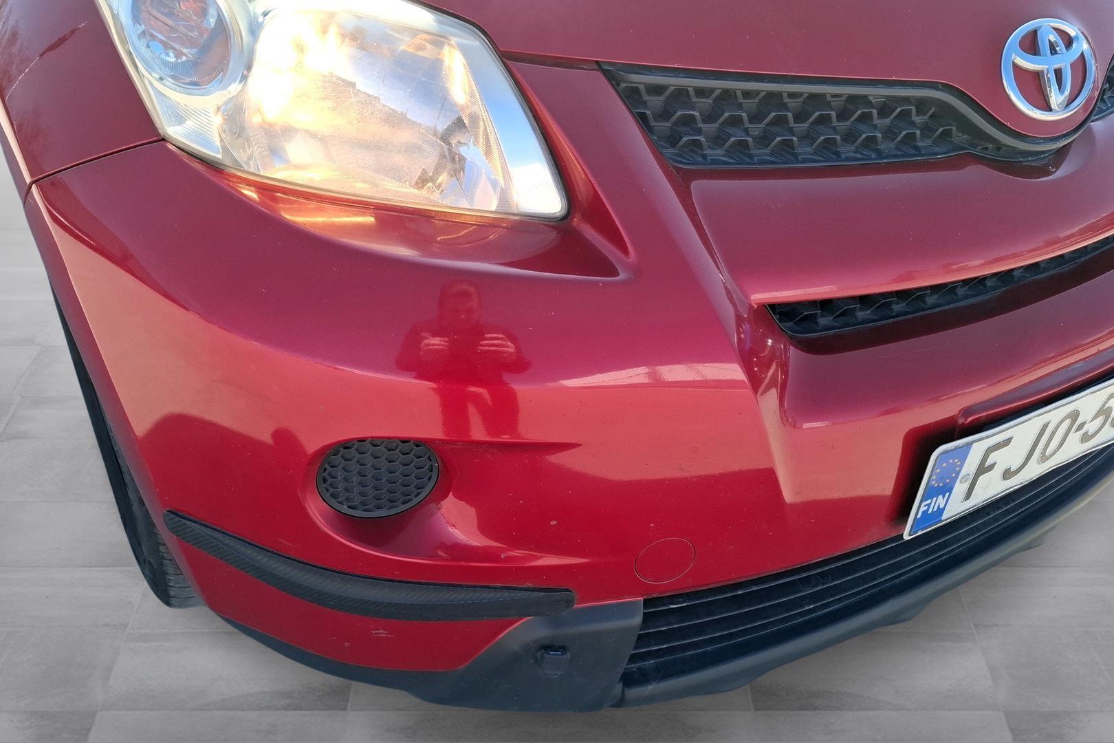 TOYOTA URBAN CRUISER 2010