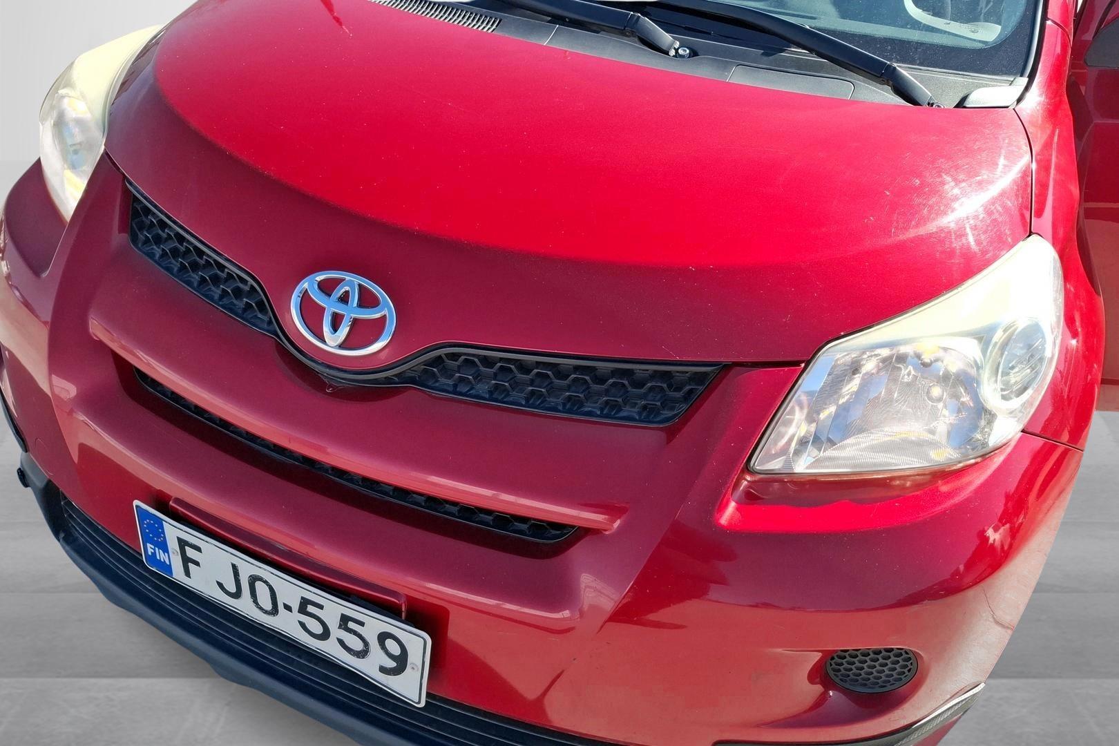 TOYOTA URBAN CRUISER 2010