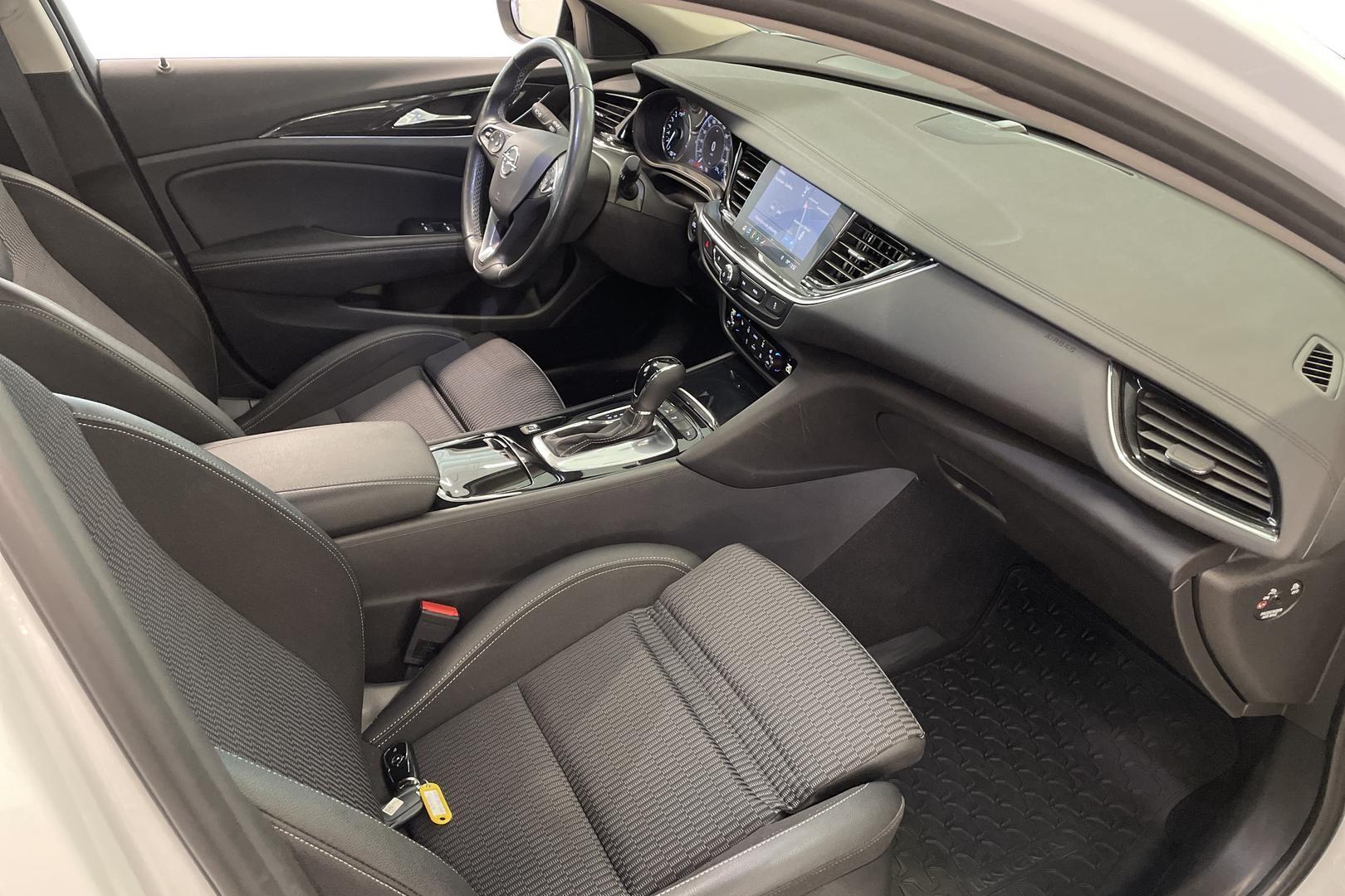OPEL INSIGNIA 2022