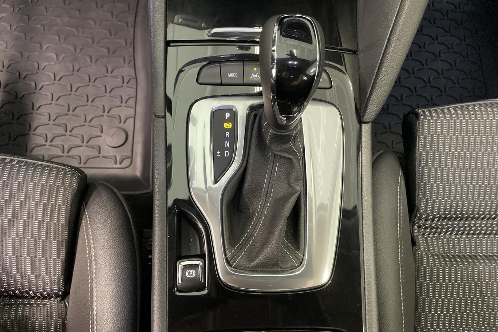 OPEL INSIGNIA 2022