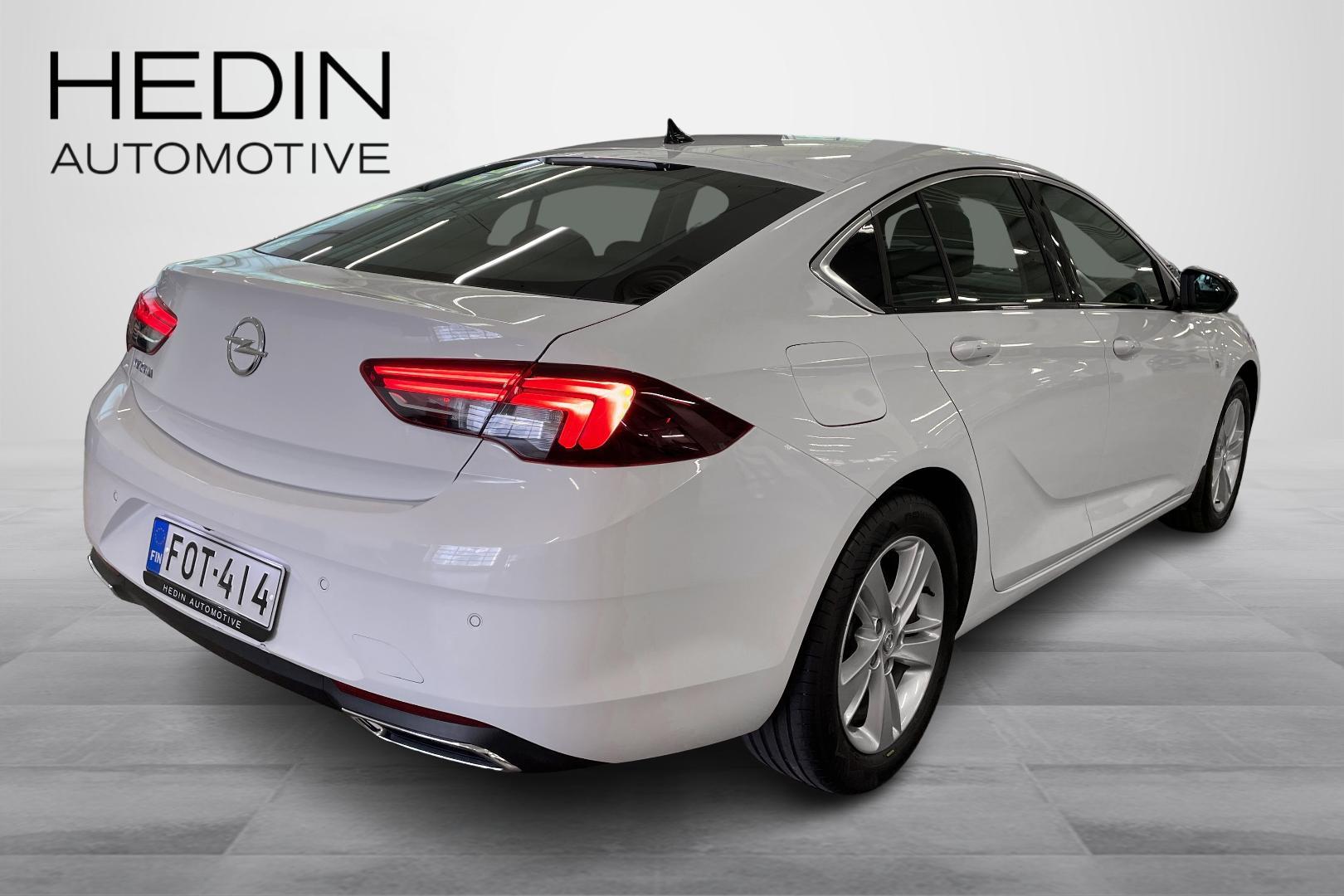 OPEL INSIGNIA 2022