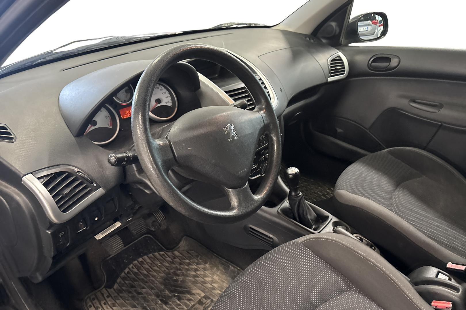 PEUGEOT 206+ 2010