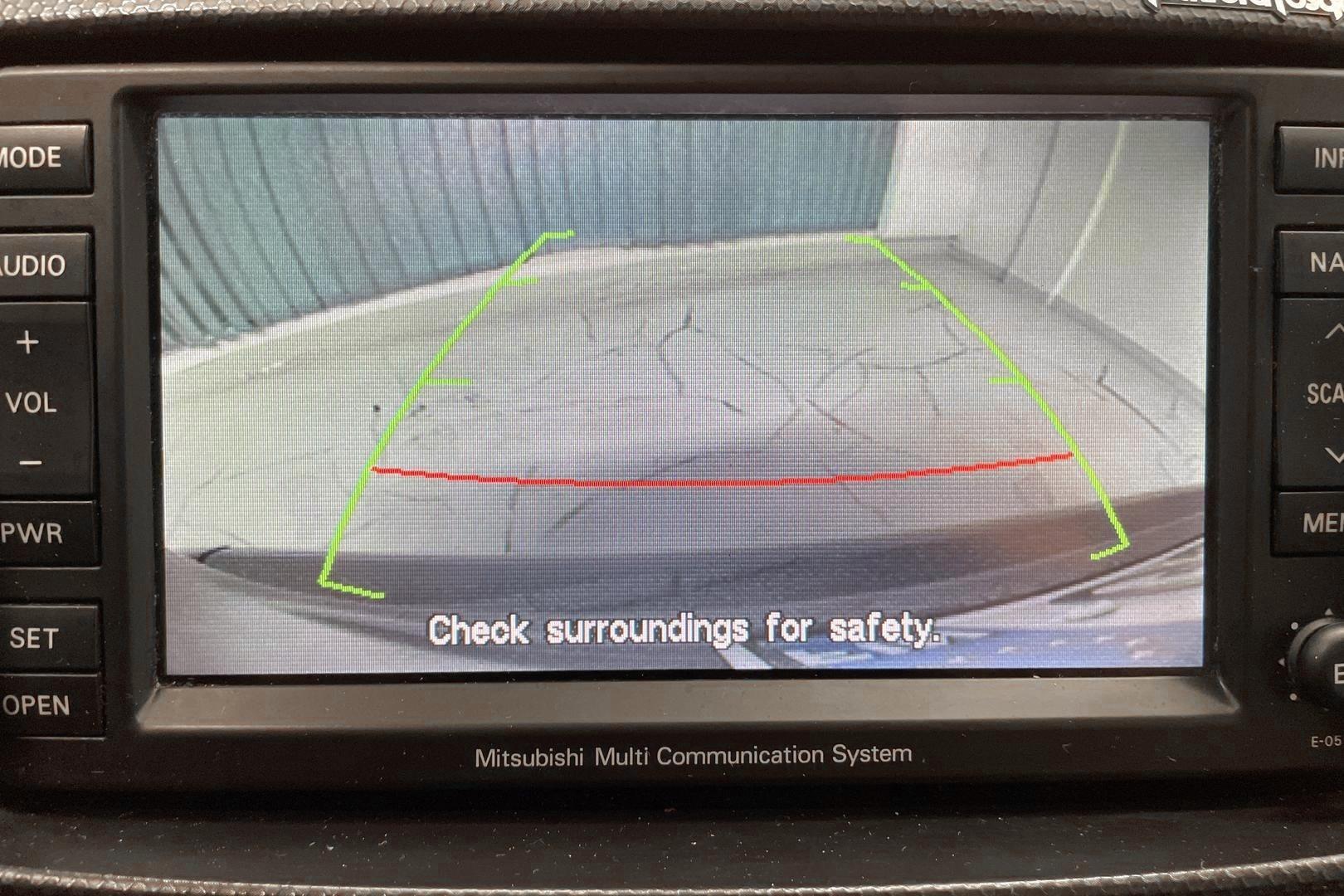 MITSUBISHI OUTLANDER 2011