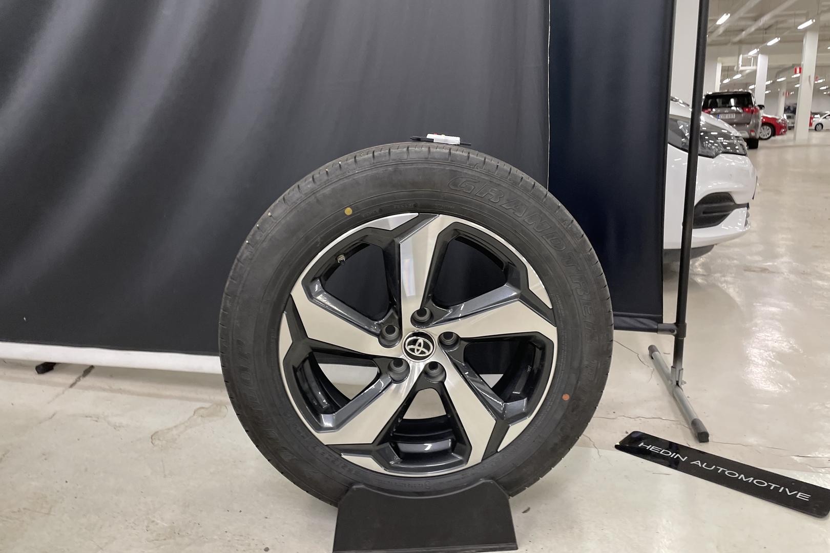 TOYOTA RAV4 Plug-in 2025