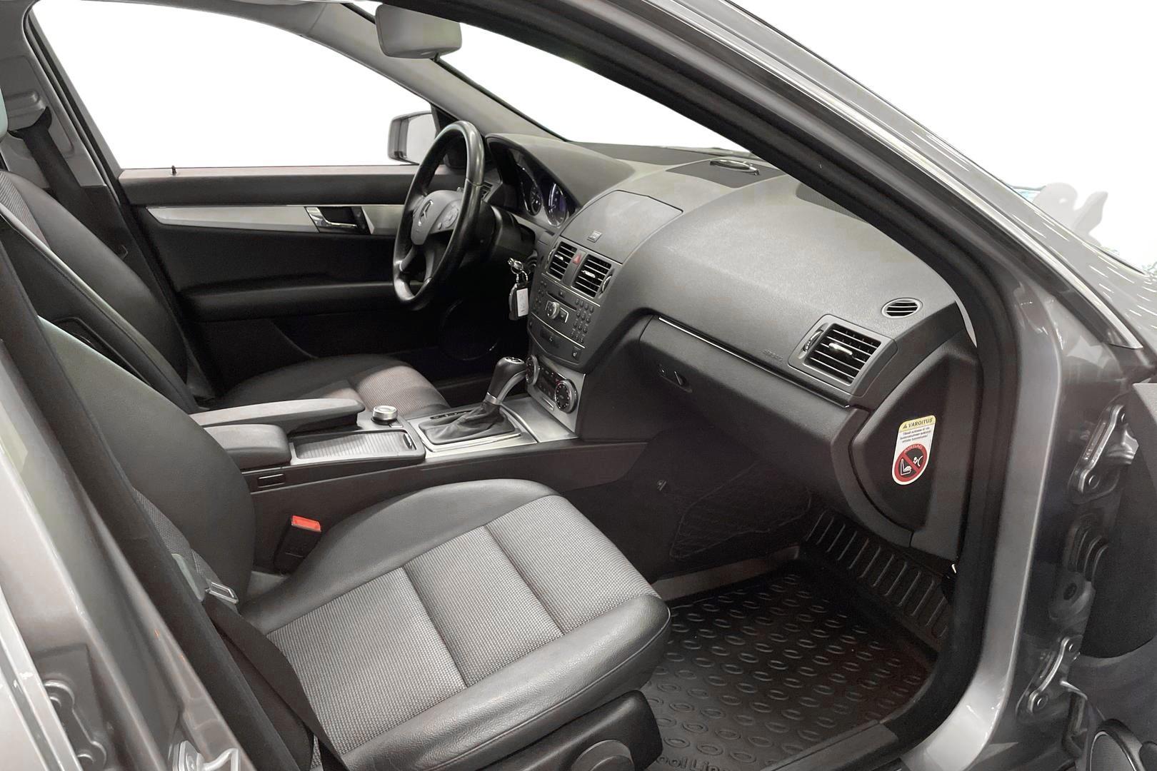 MERCEDES-BENZ C 2011