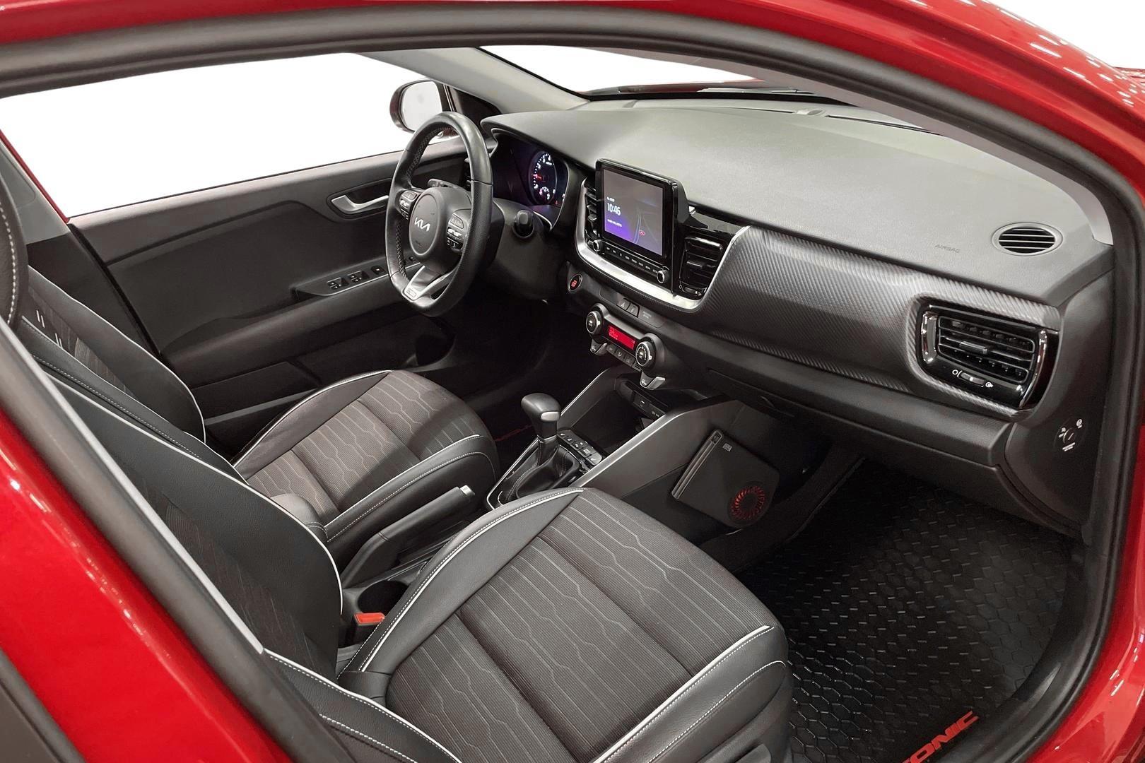 KIA STONIC 12