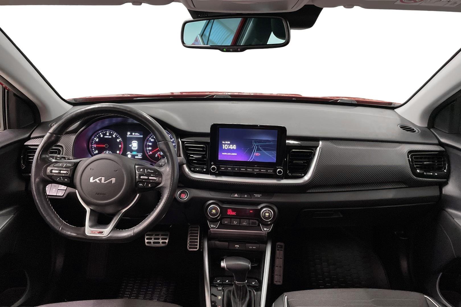 KIA STONIC 8