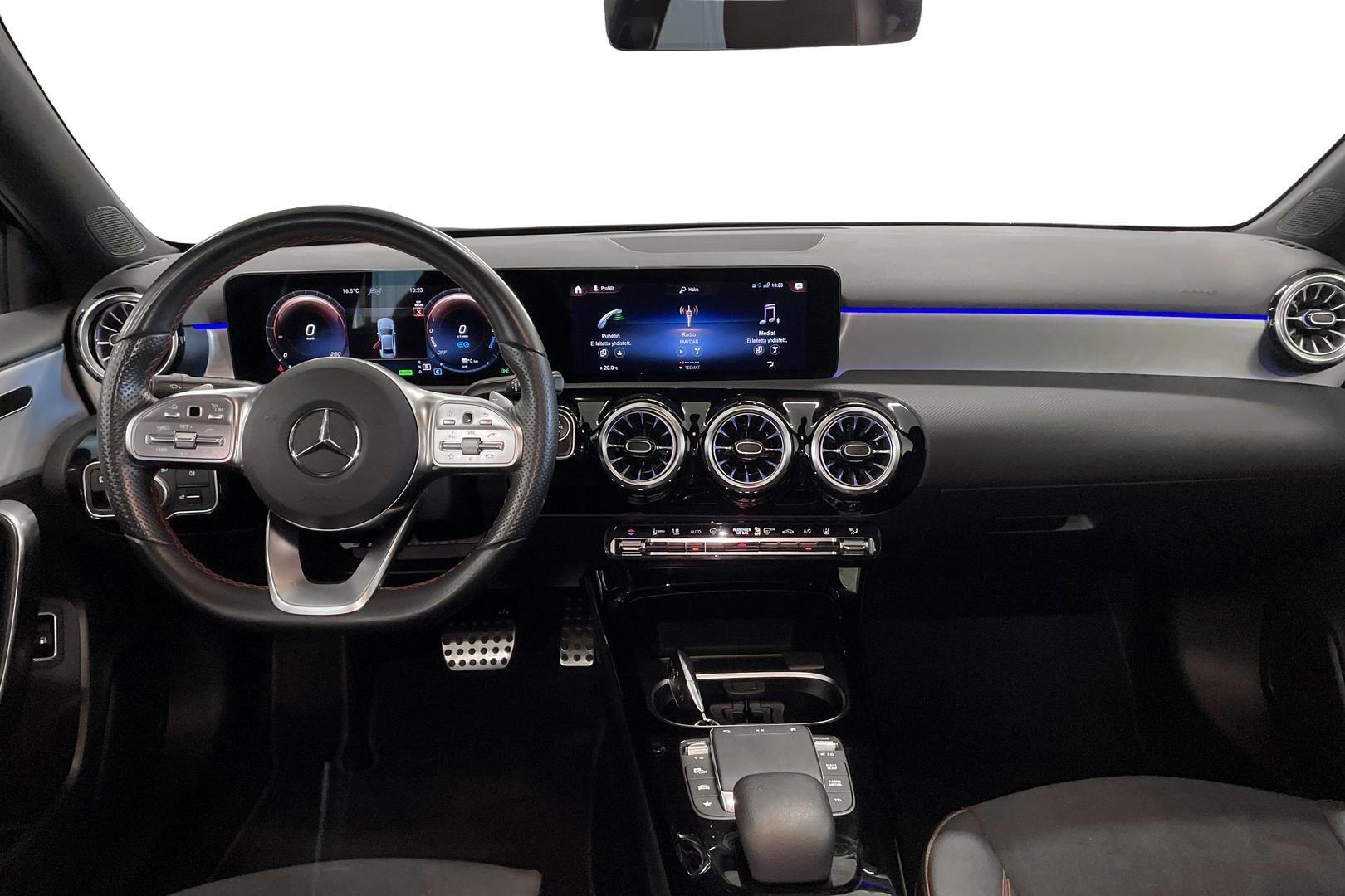 Mercedes-Benz A 8