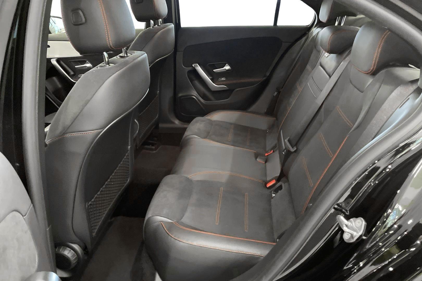 Mercedes-Benz A 9