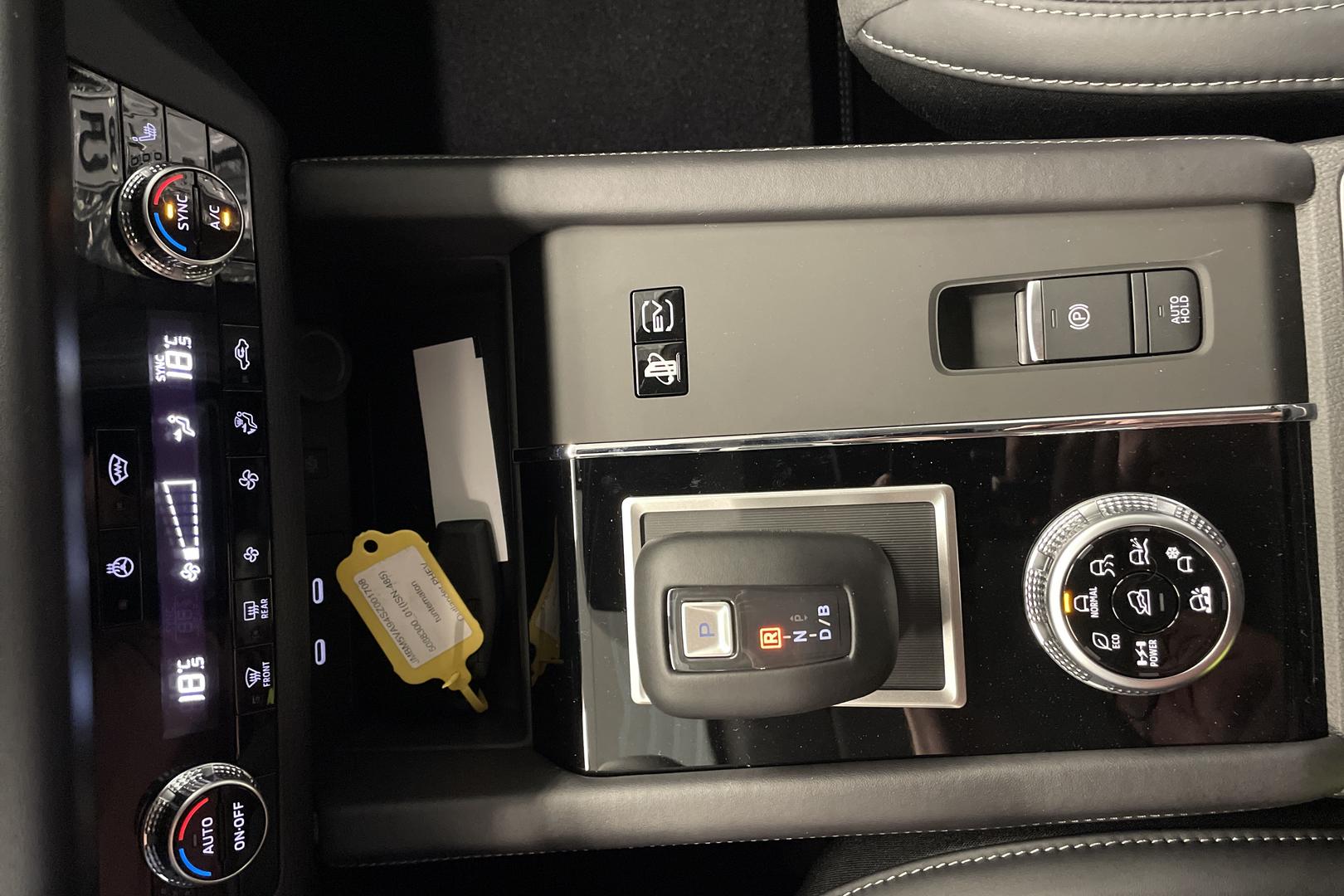 MITSUBISHI OUTLANDER 2025