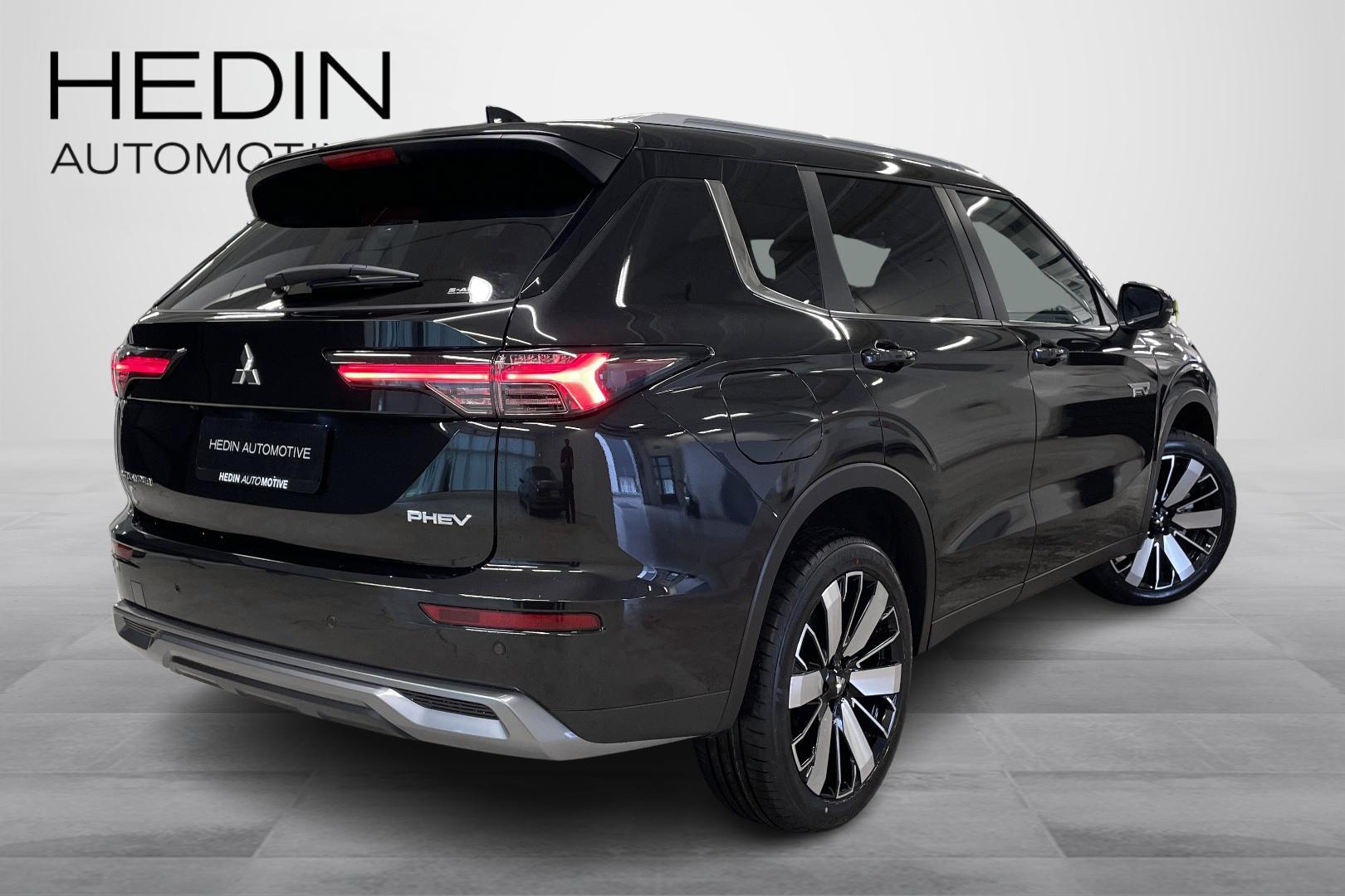 MITSUBISHI OUTLANDER 2025