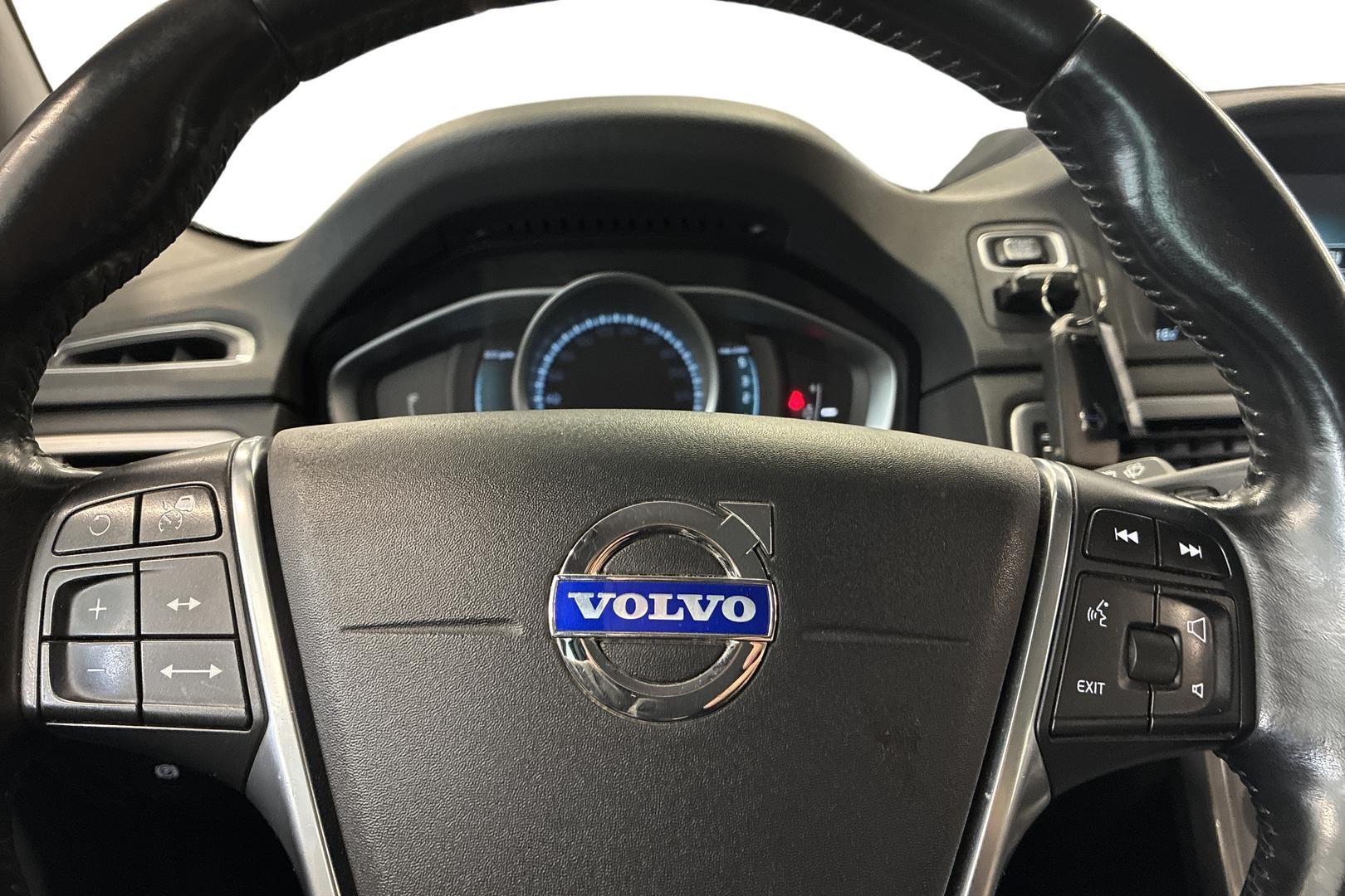 VOLVO V70 2014