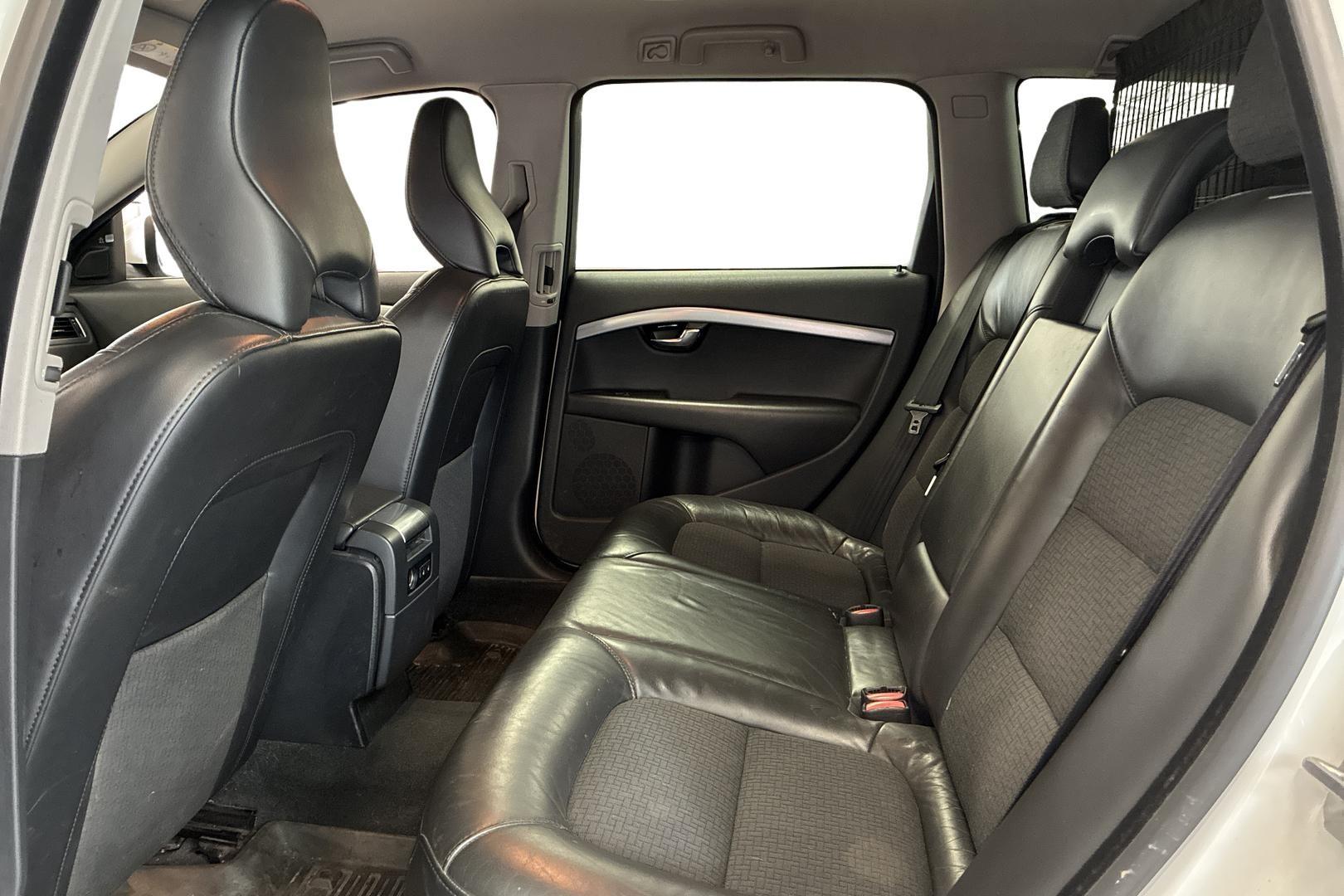 VOLVO V70 2014