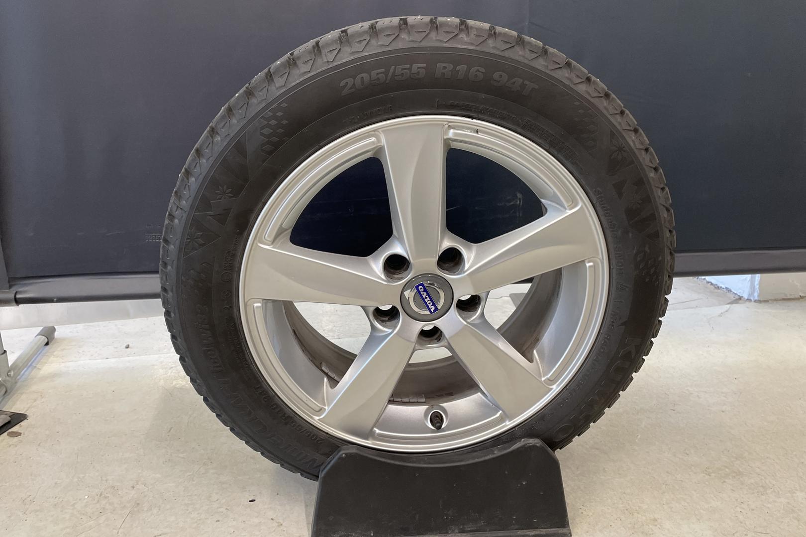 Volvo V40 2015