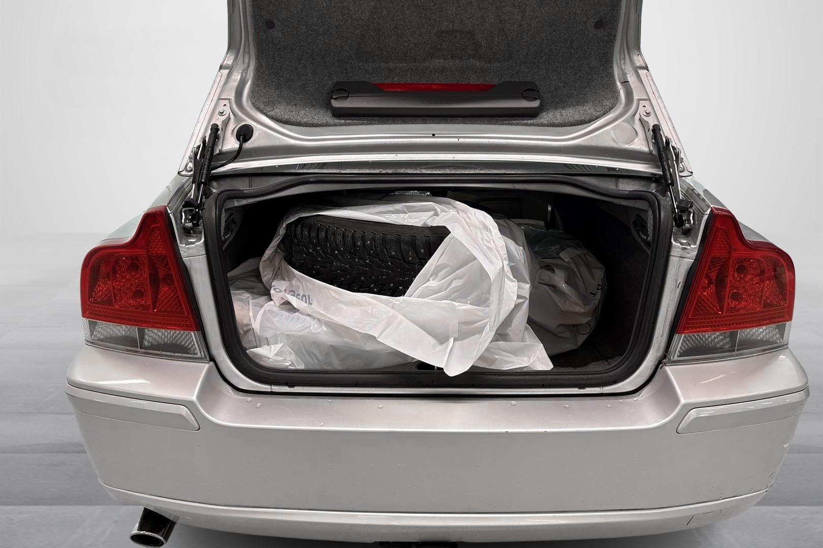 VOLVO S60 2006