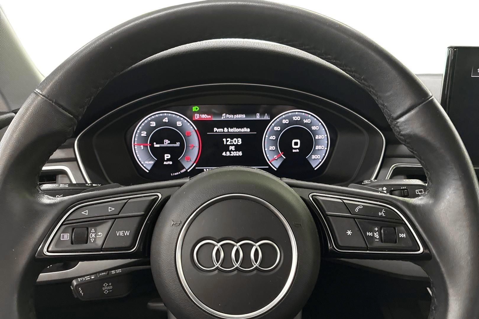 AUDI A4 2022