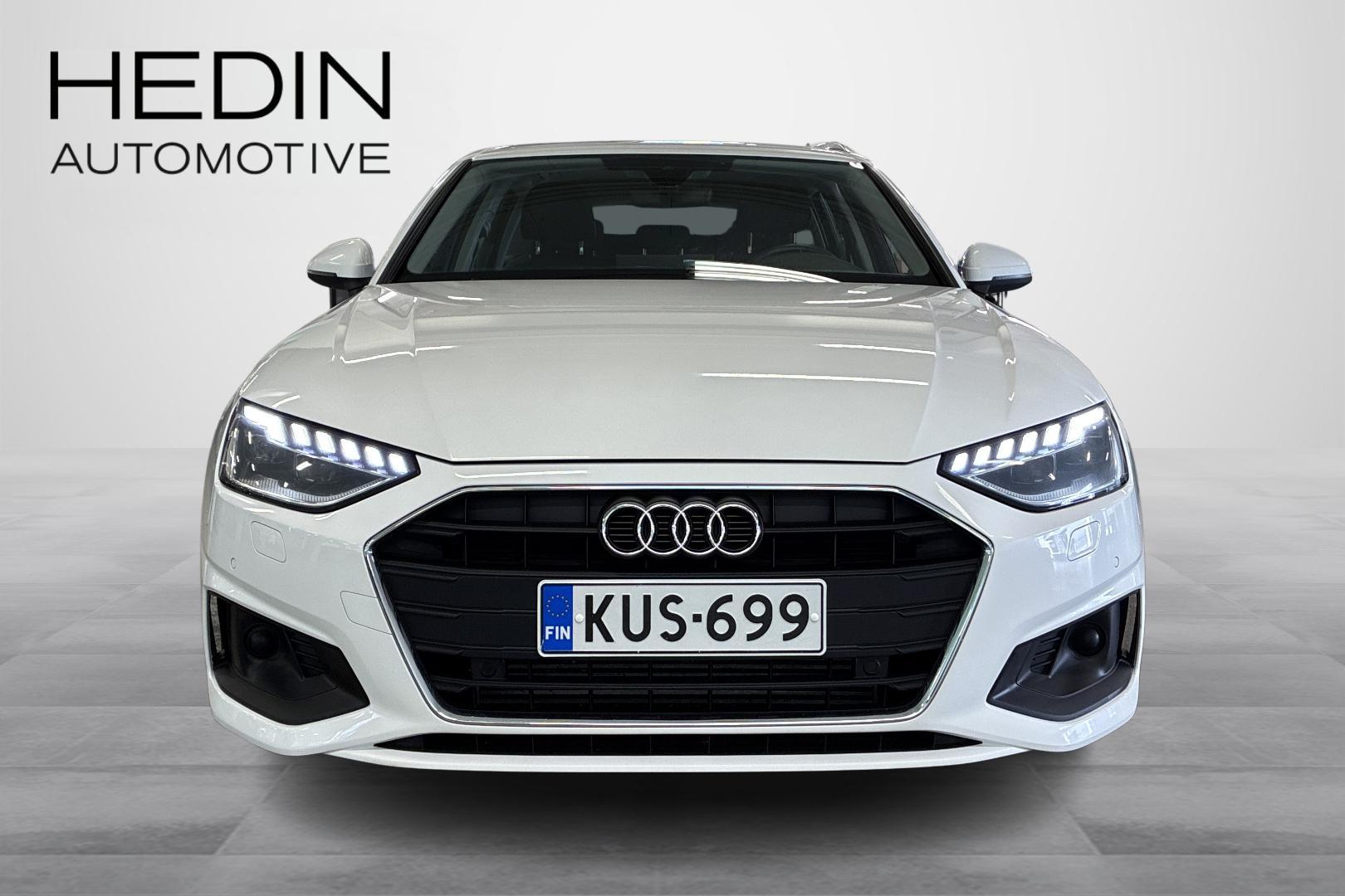 AUDI A4 2022