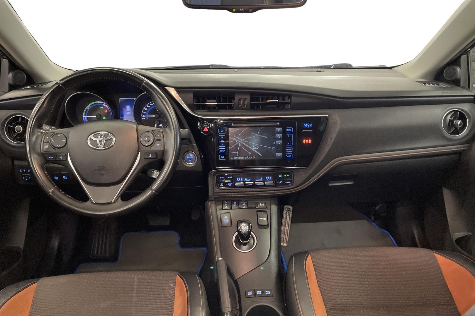 Toyota Auris 2016