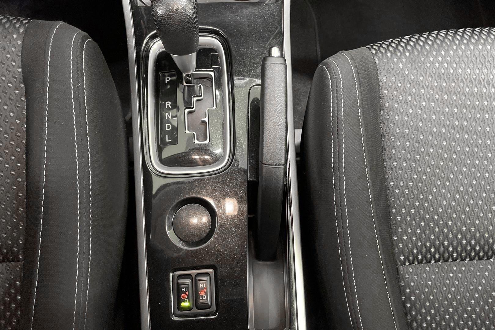 MITSUBISHI Outlander 2017