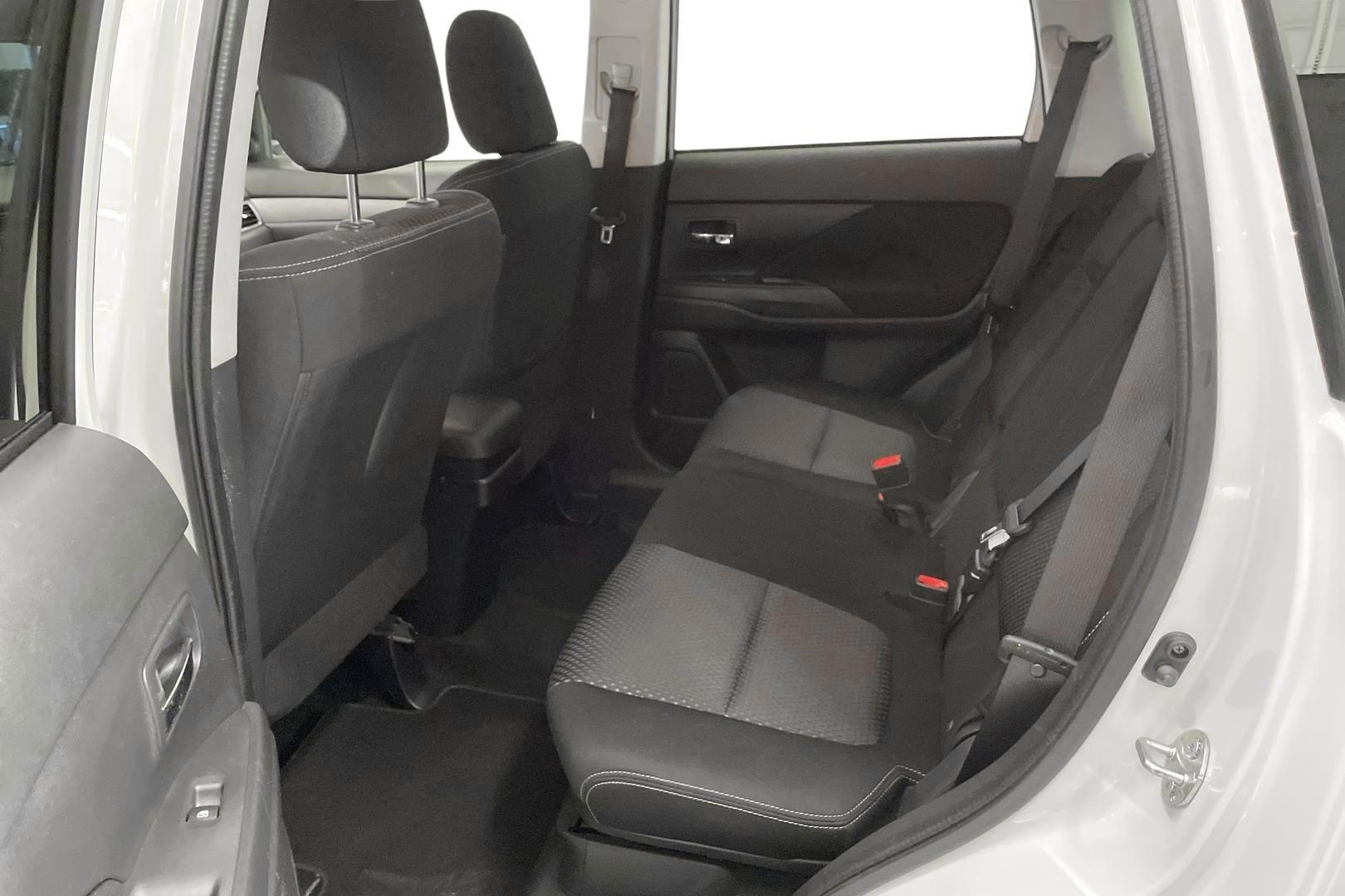 MITSUBISHI Outlander 2017
