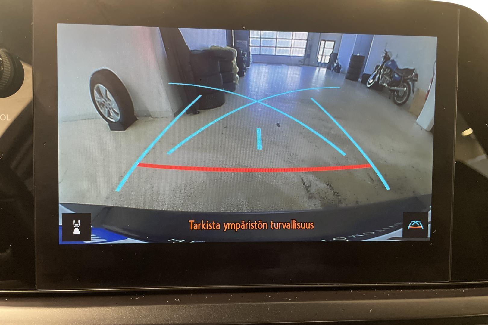 Lexus UX 15