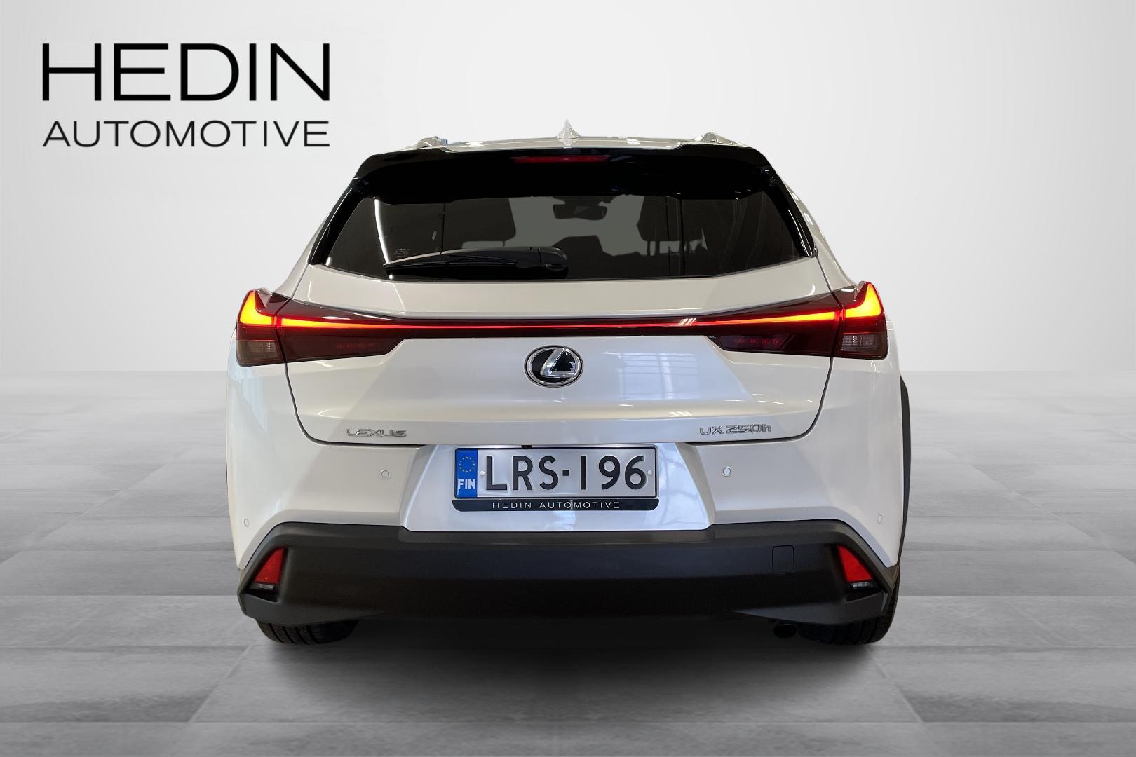 Lexus UX 3