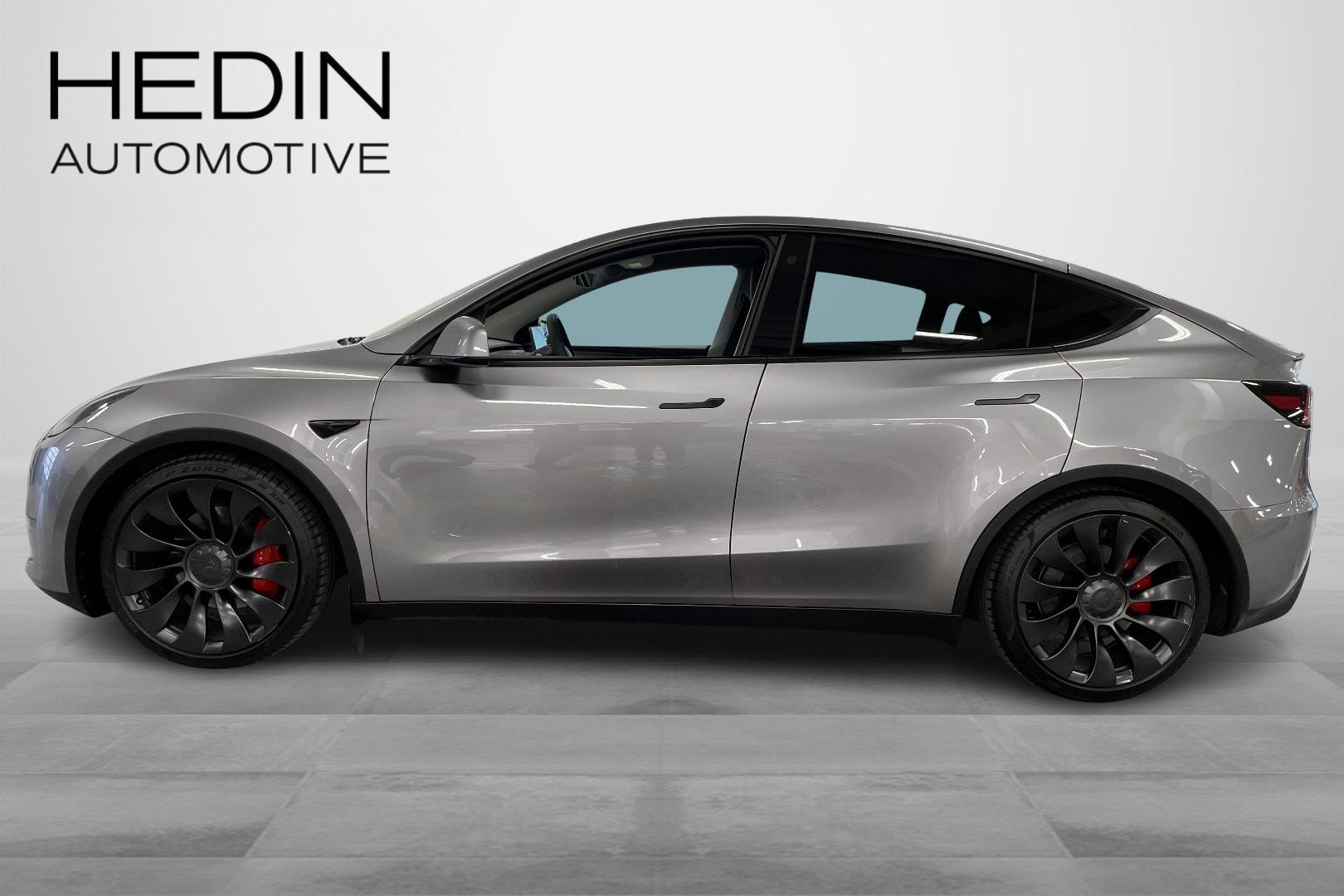 Tesla Model Y 2024