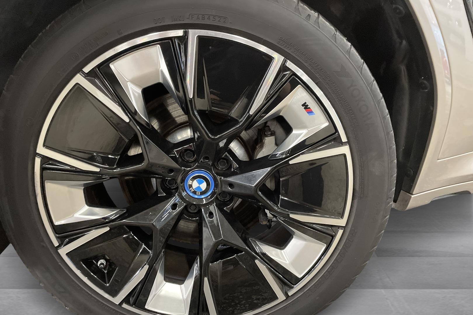 BMW iX3 2023