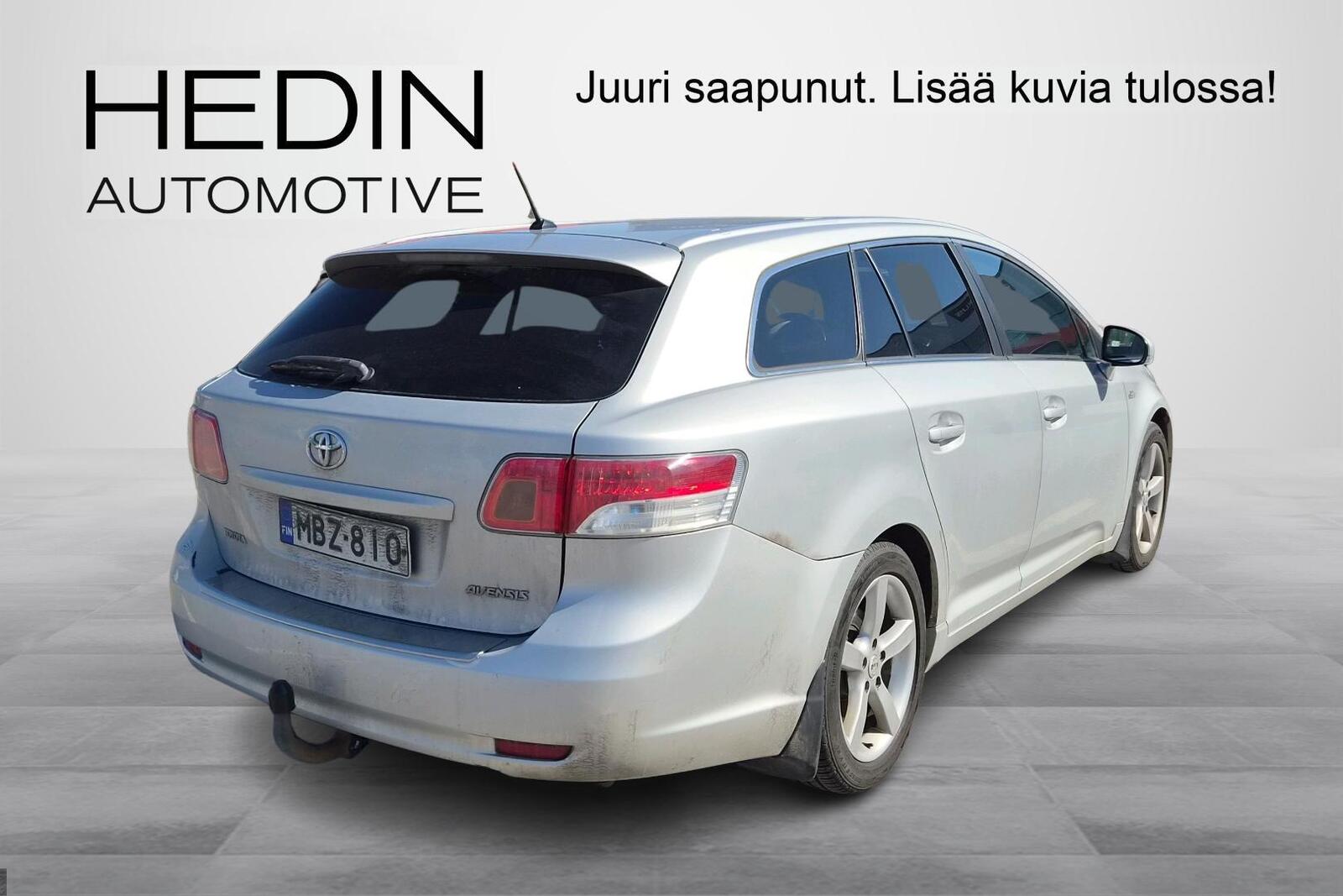 Toyota Avensis 2010