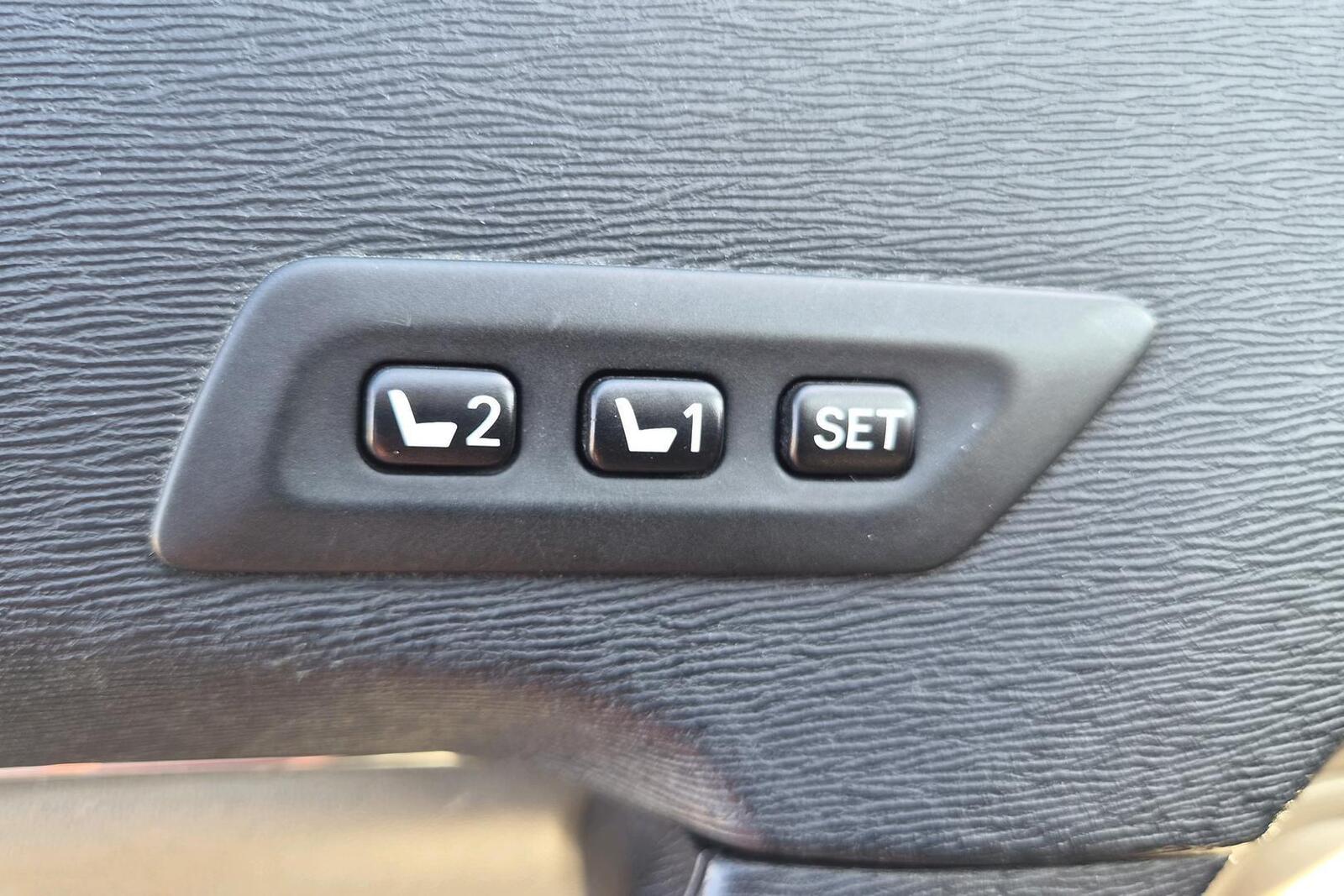 Toyota Avensis 2010