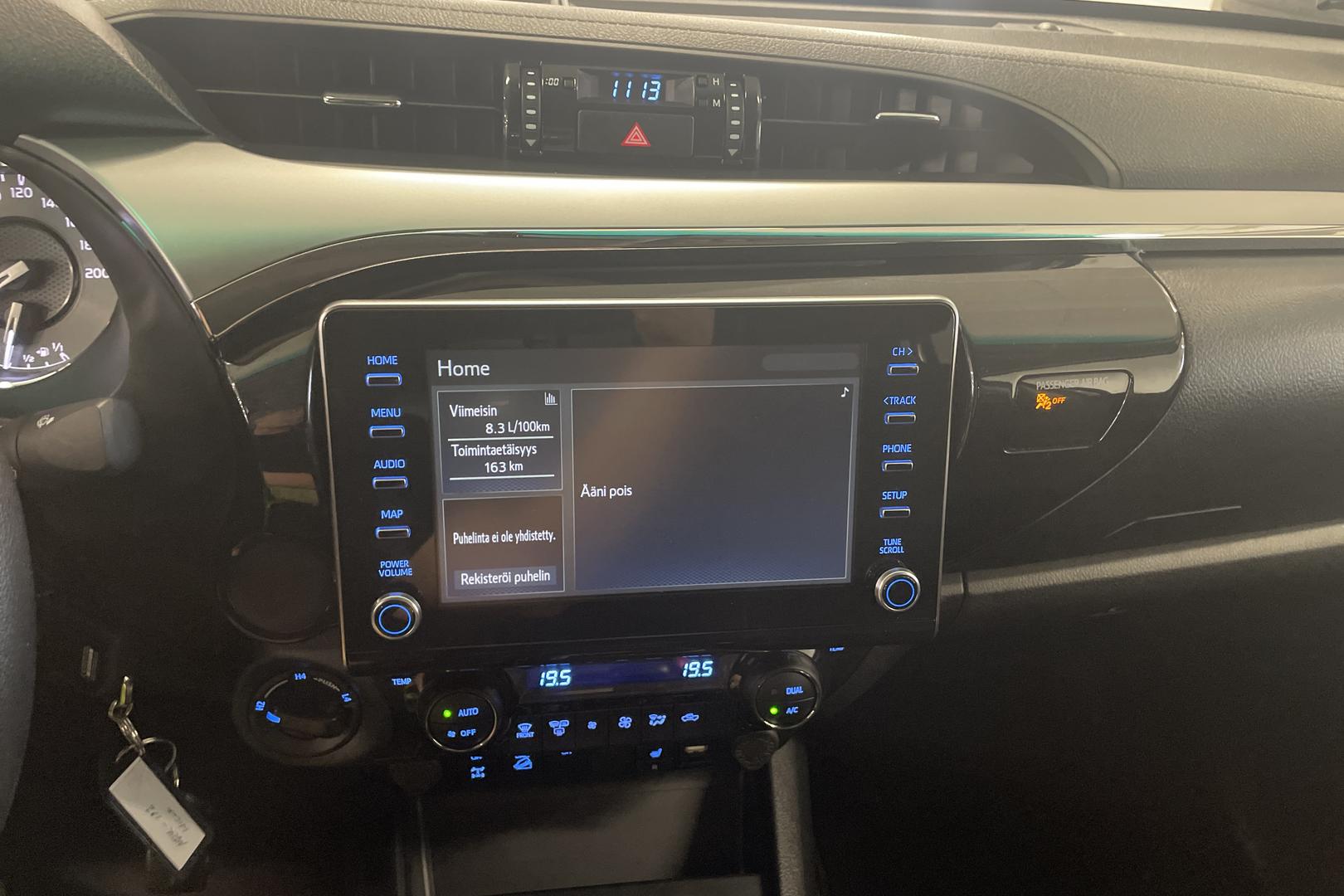 TOYOTA HILUX 2024