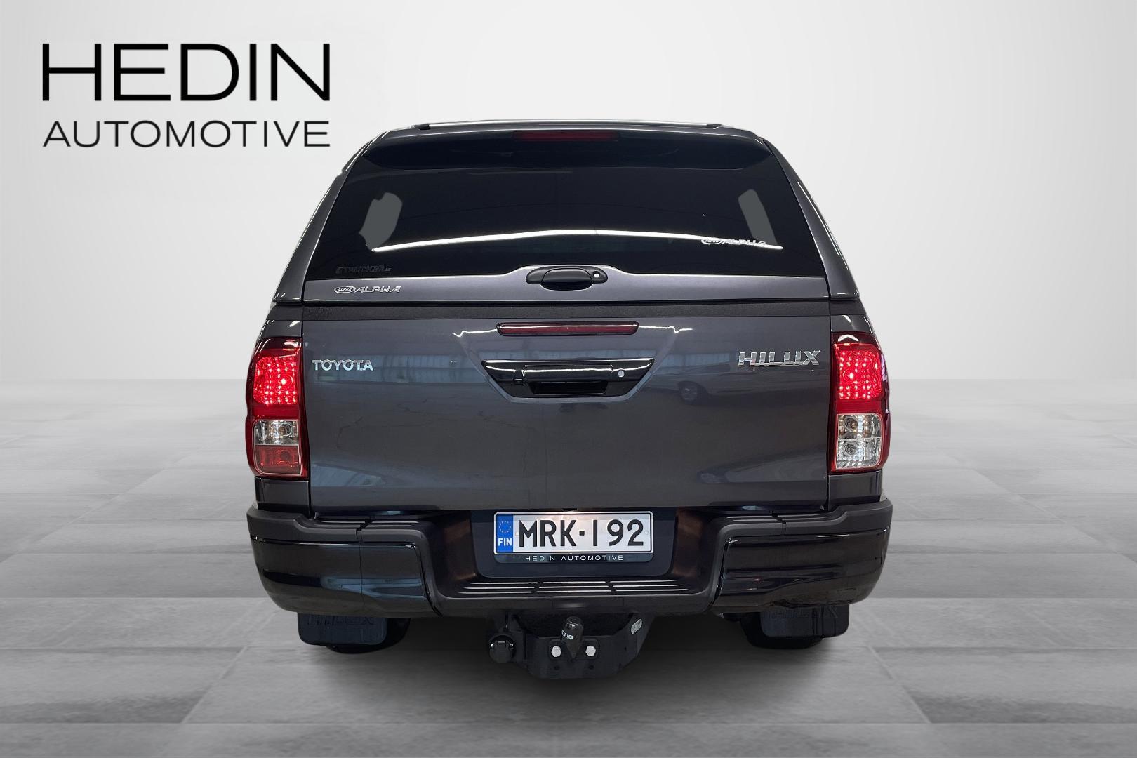 TOYOTA HILUX 2024