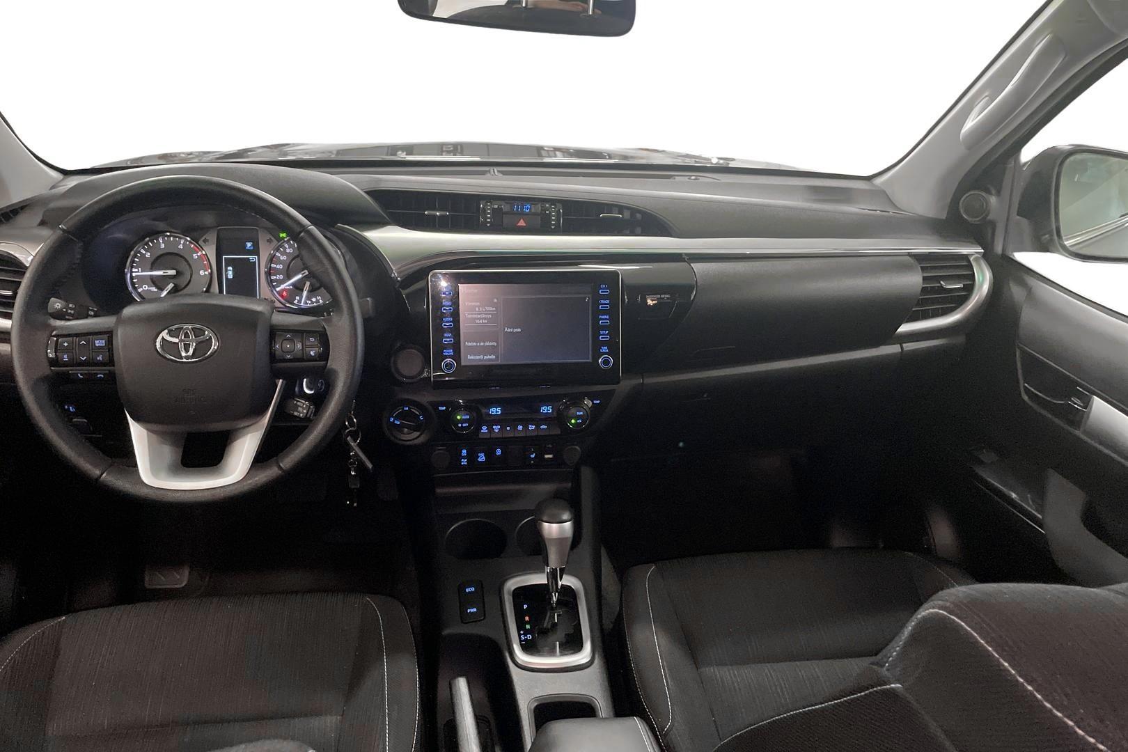 TOYOTA HILUX 2024