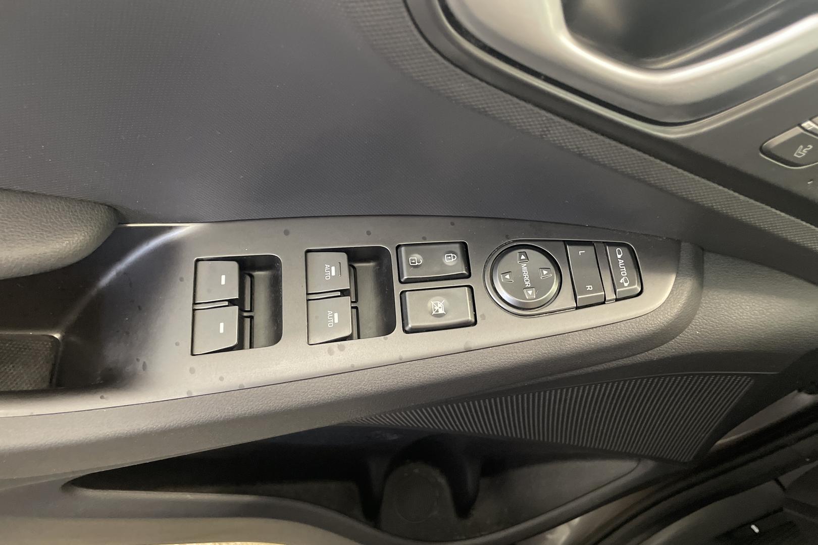 HYUNDAI IONIQ hybrid 17