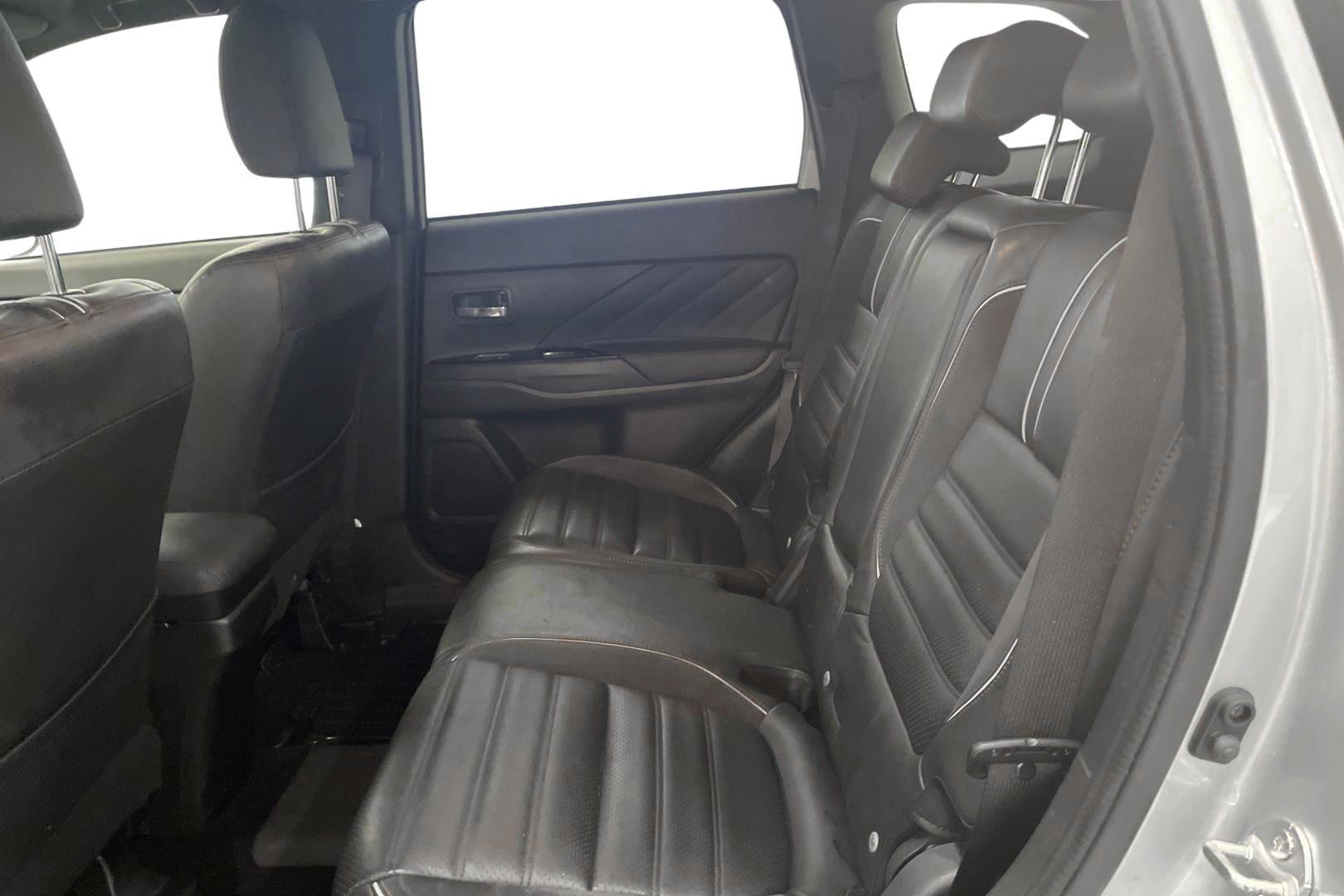 Mitsubishi Outlander PHEV 2018