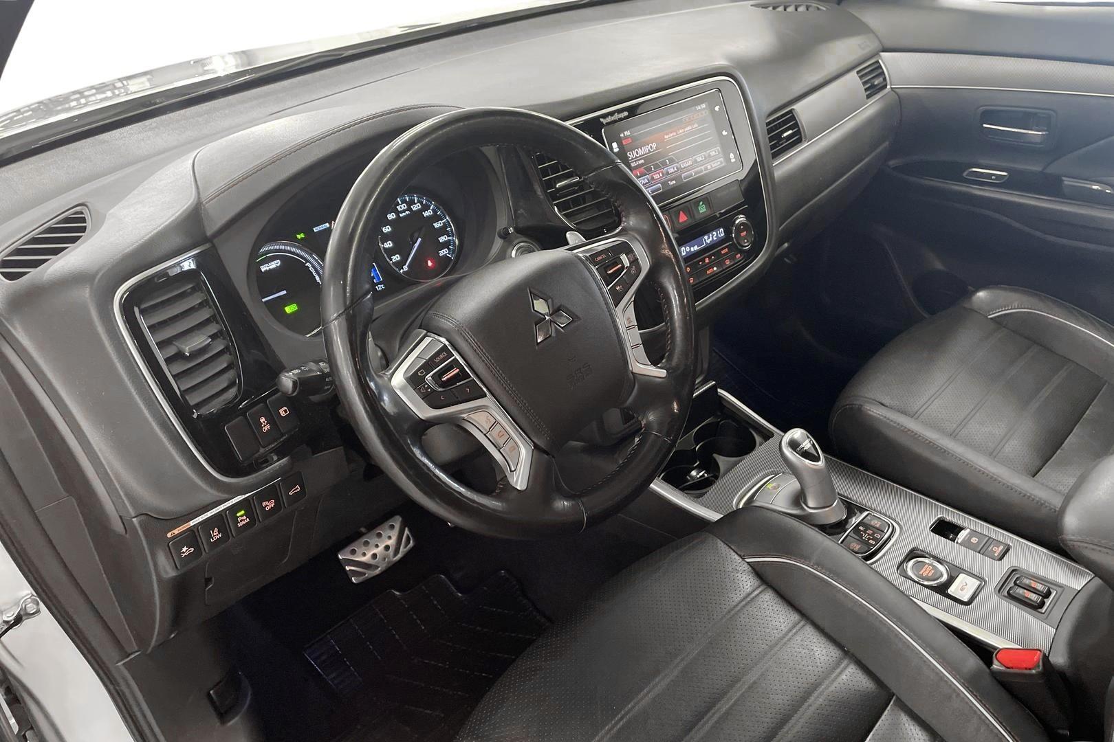 Mitsubishi Outlander PHEV 2018