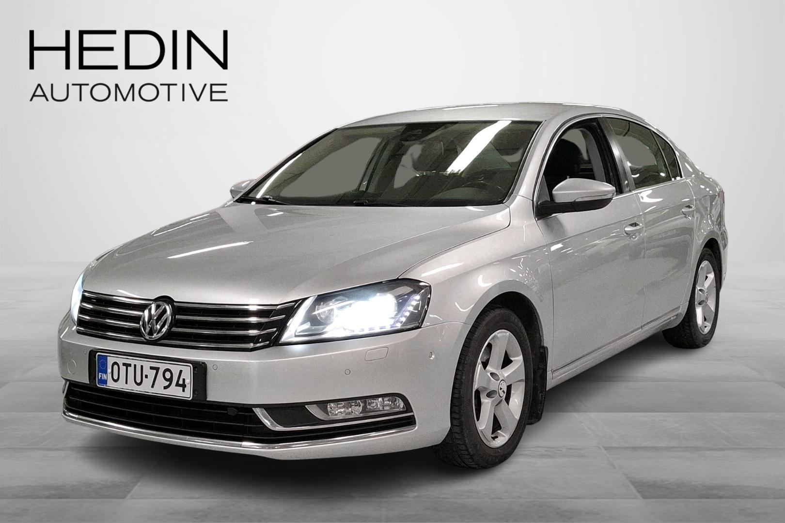 VOLKSWAGEN PASSAT 2012
