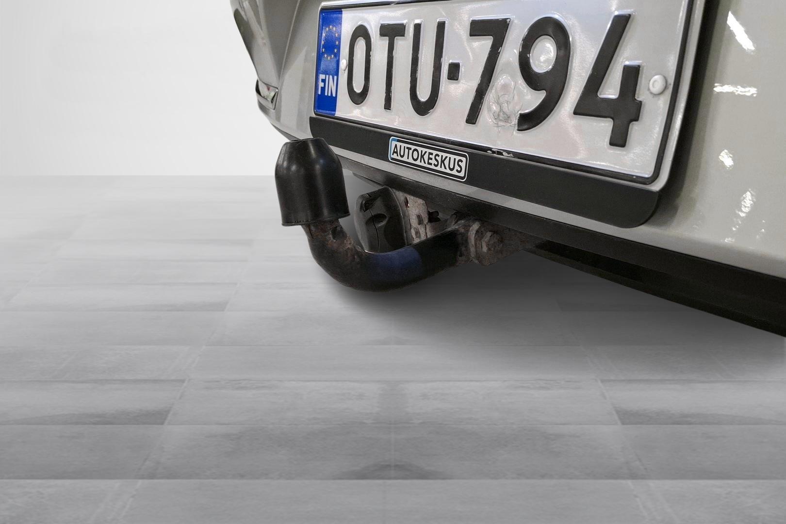 VOLKSWAGEN PASSAT 2012