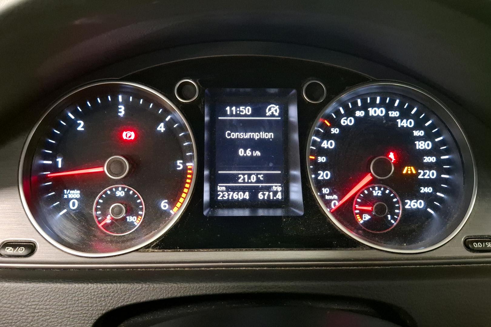 VOLKSWAGEN PASSAT 2012