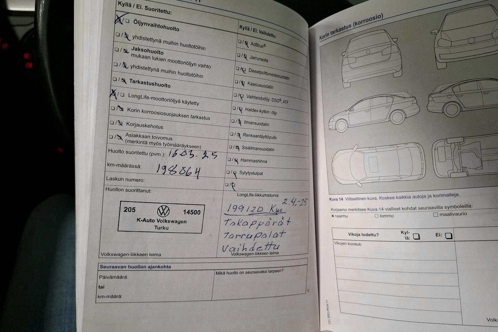VOLKSWAGEN PASSAT 2012