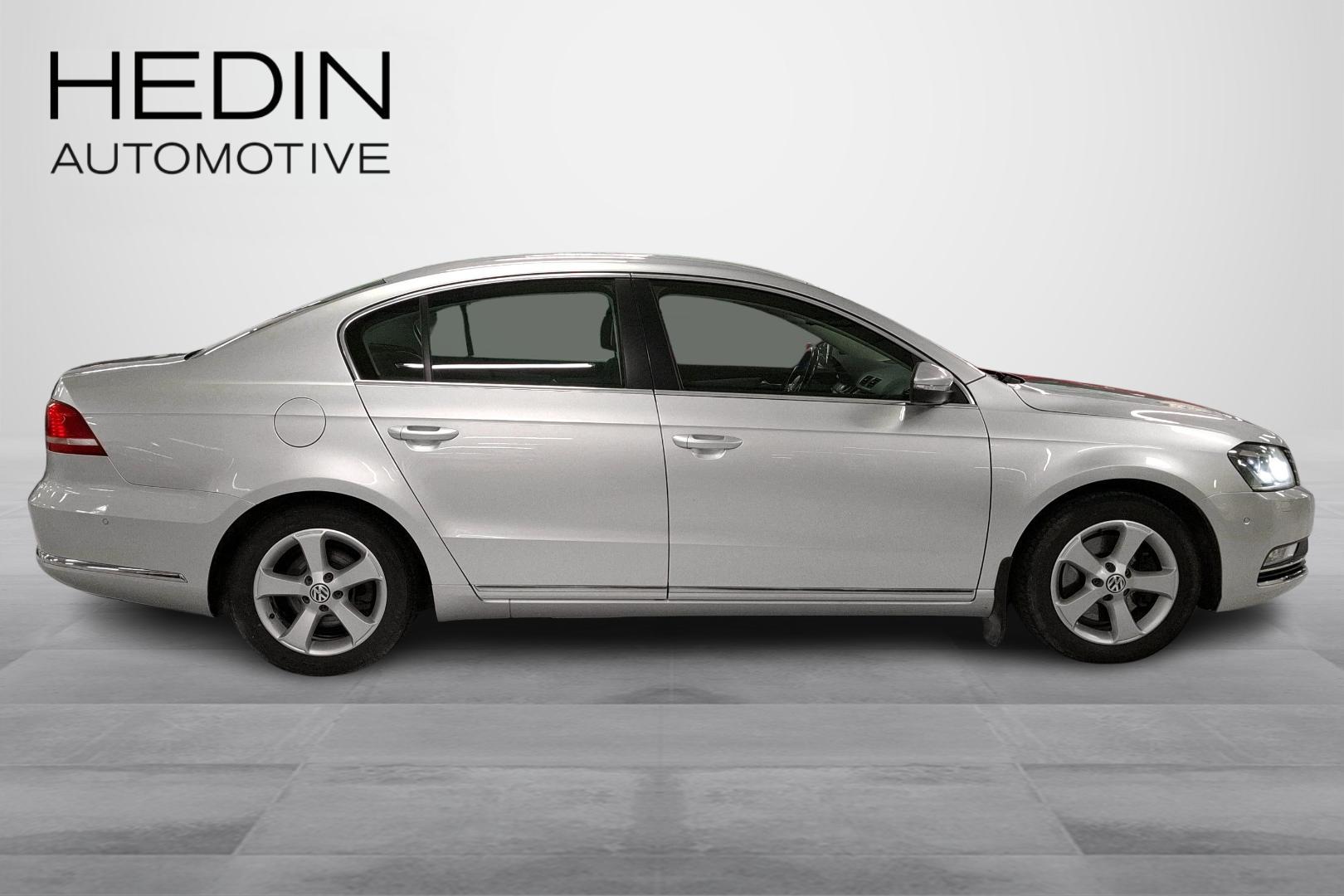 VOLKSWAGEN PASSAT 2012