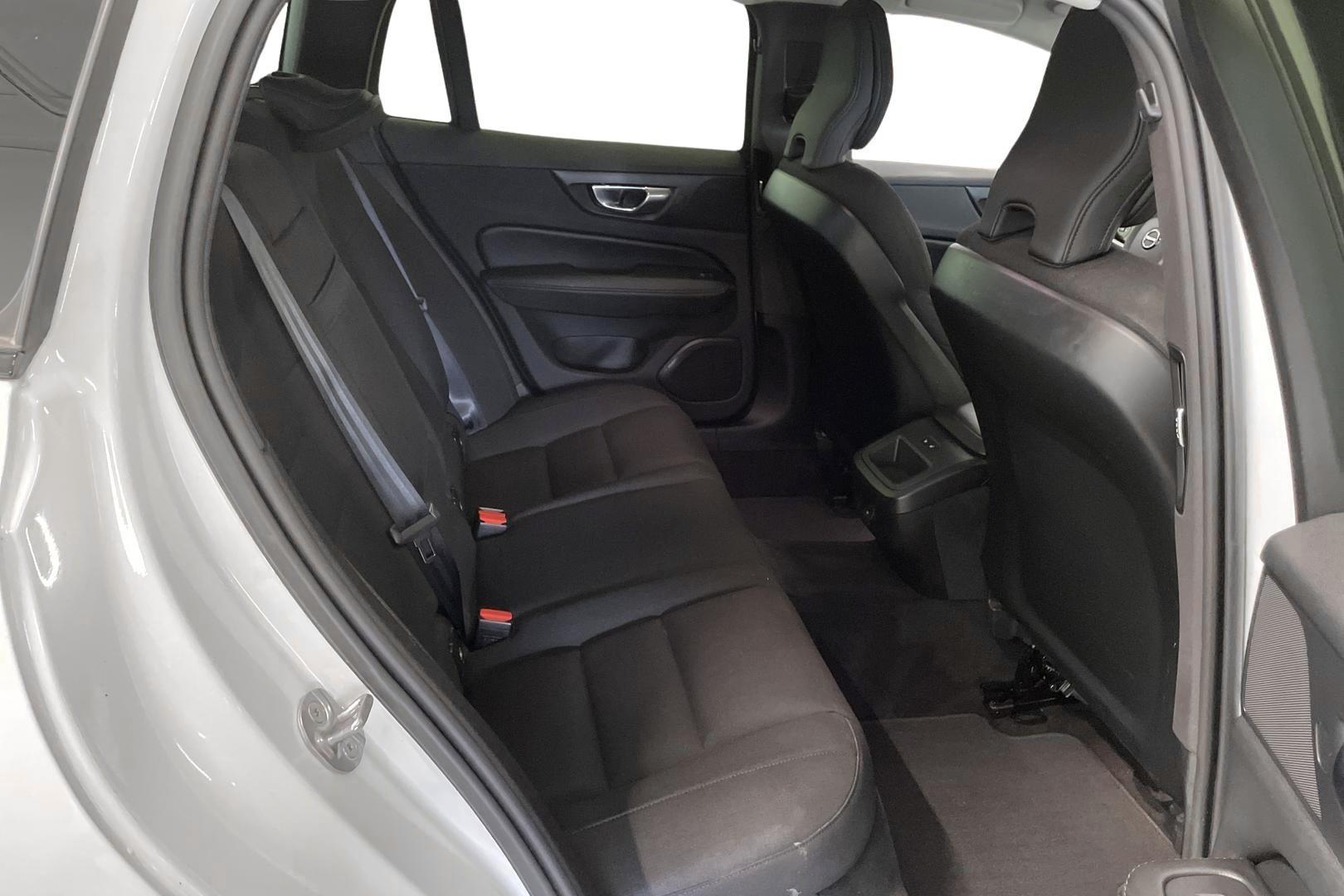 Volvo V60 Cross Country 2022