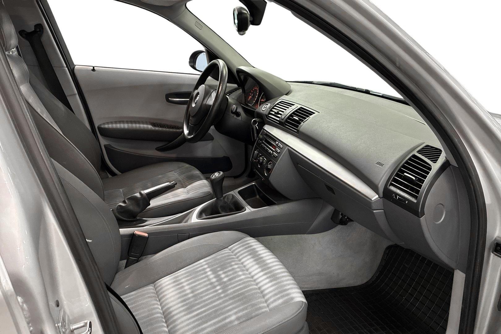 BMW 120 2006