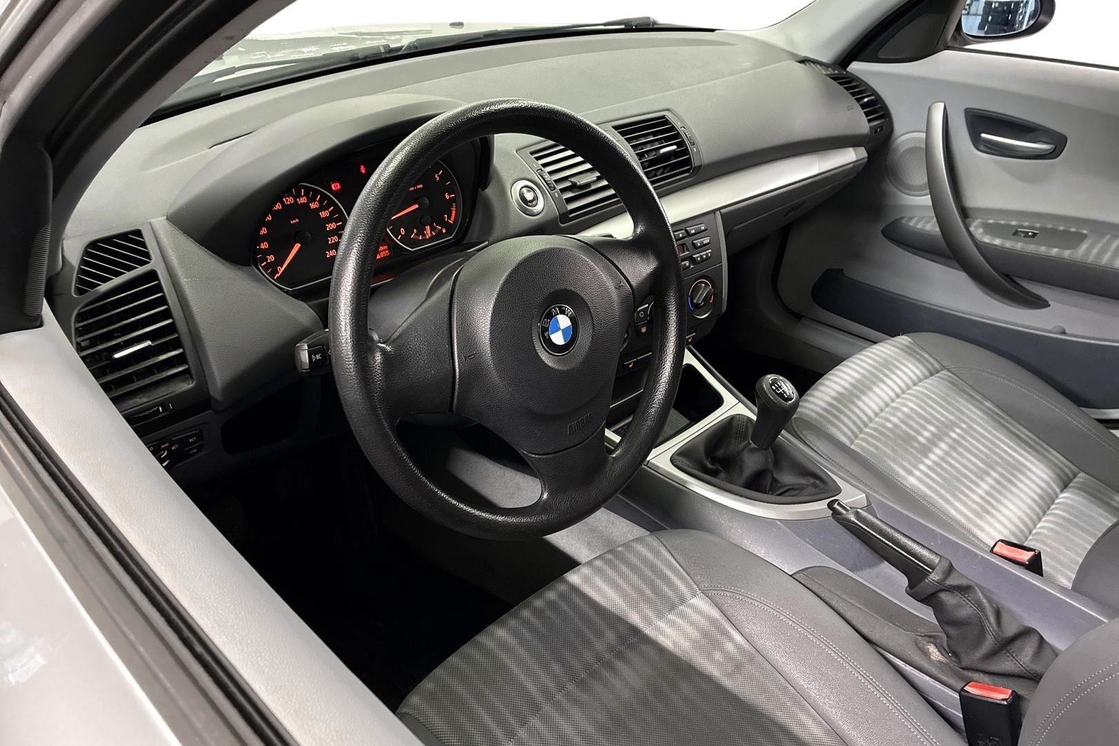 BMW 120 2006