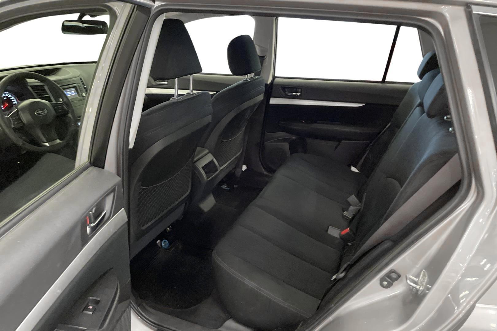 SUBARU OUTBACK 2014