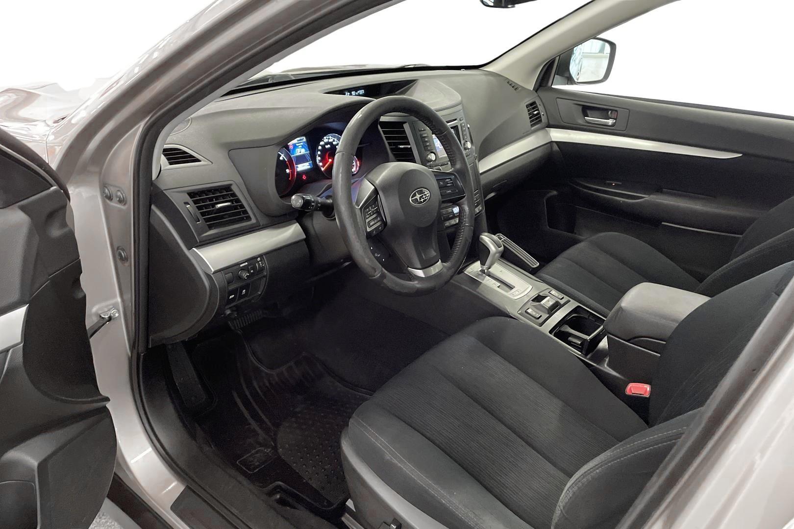 SUBARU OUTBACK 2014