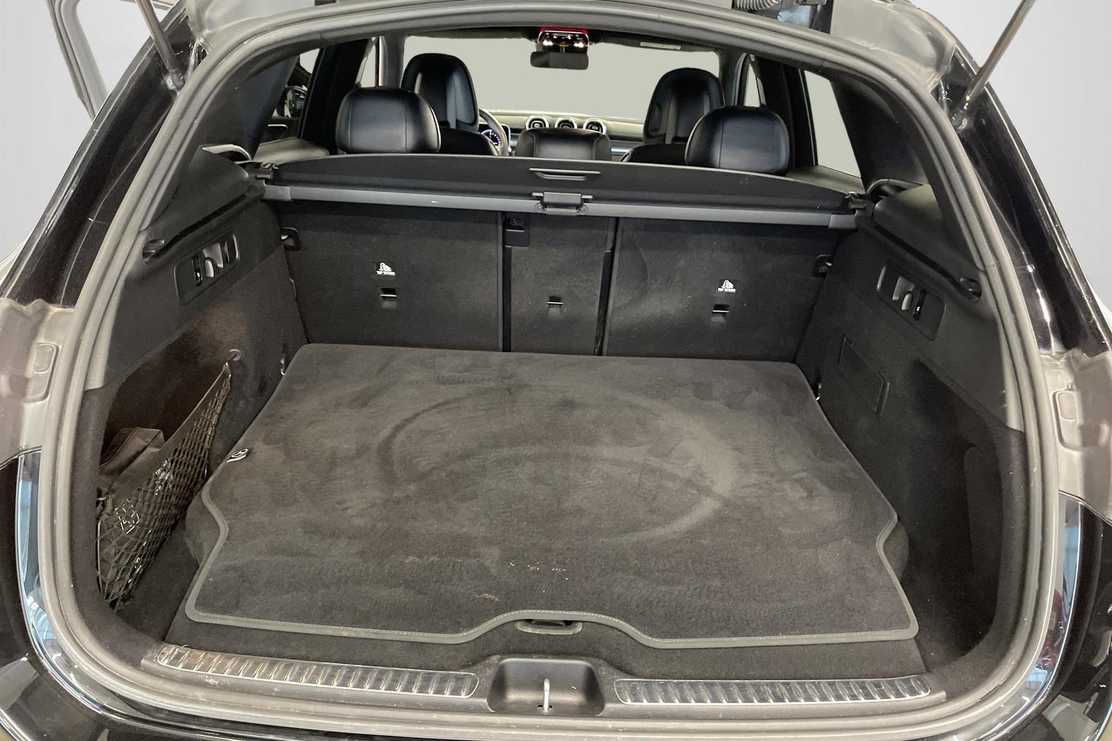 Mercedes-Benz GLC 2023