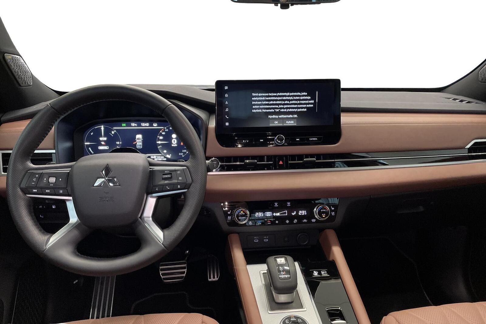 Mitsubishi Outlander 2025