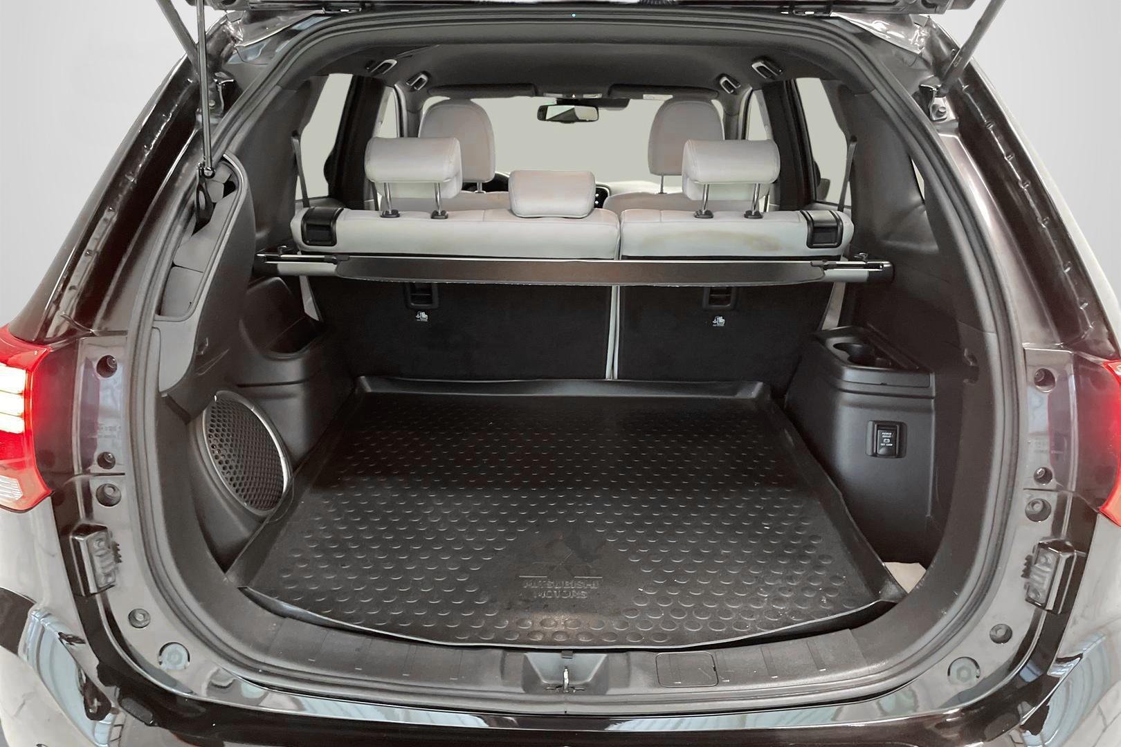 Mitsubishi Outlander PHEV 2019