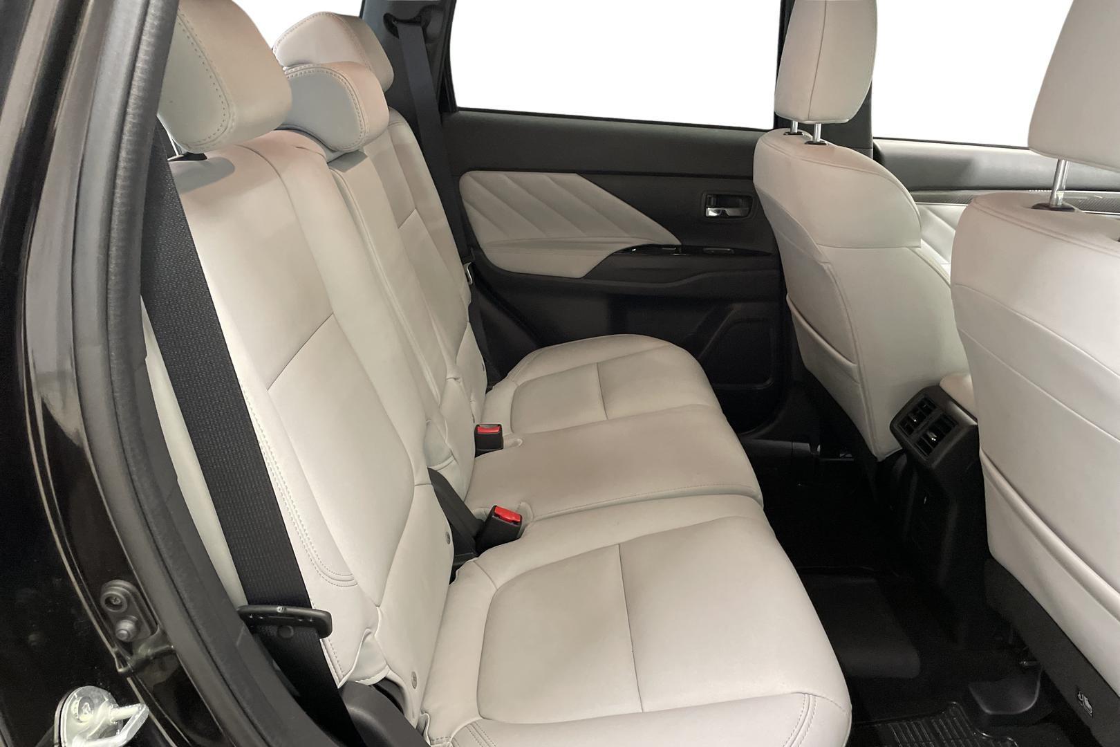 Mitsubishi Outlander PHEV 2019